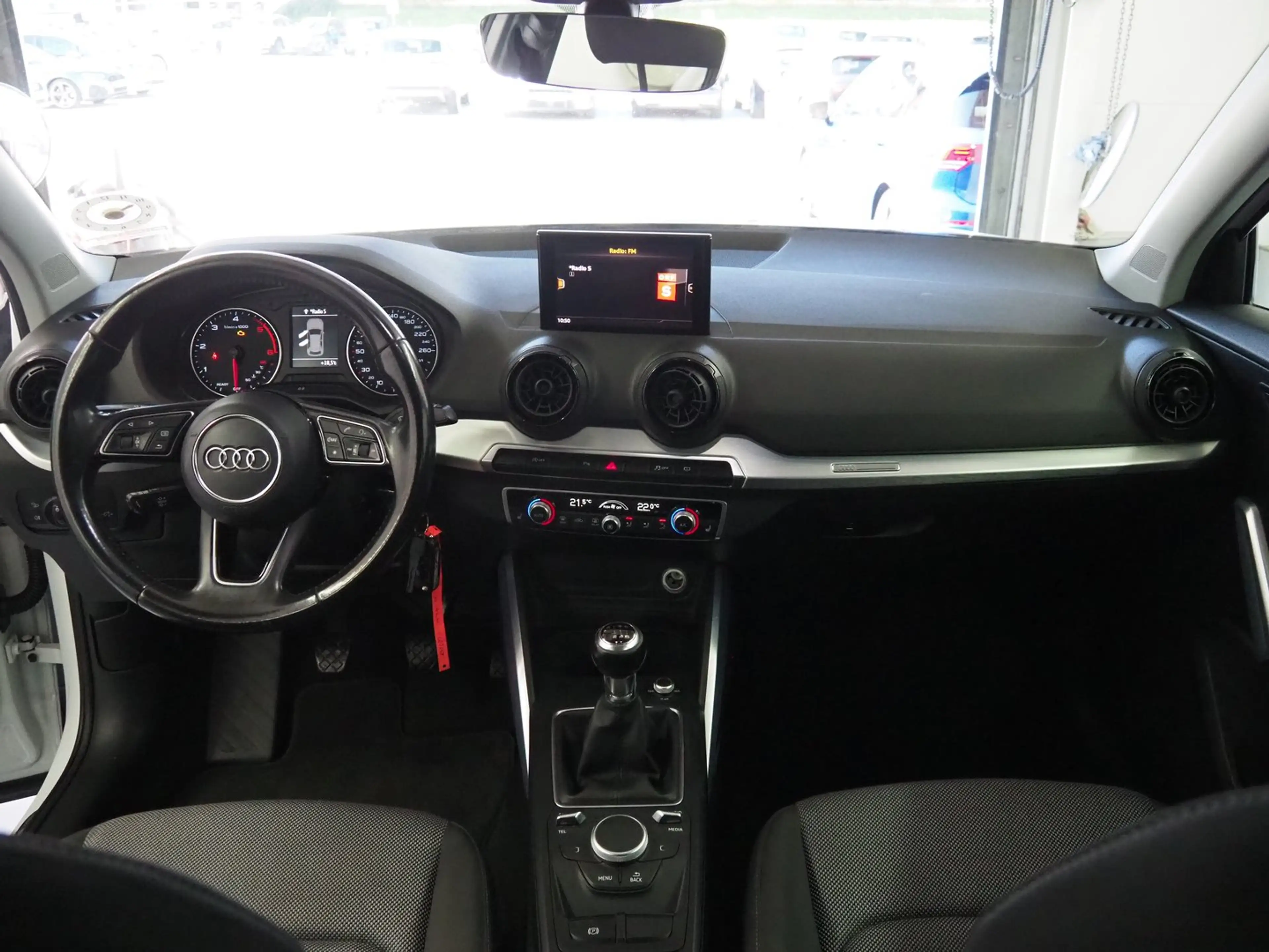 Audi Q2 1.6 TDI Sport — photo 9