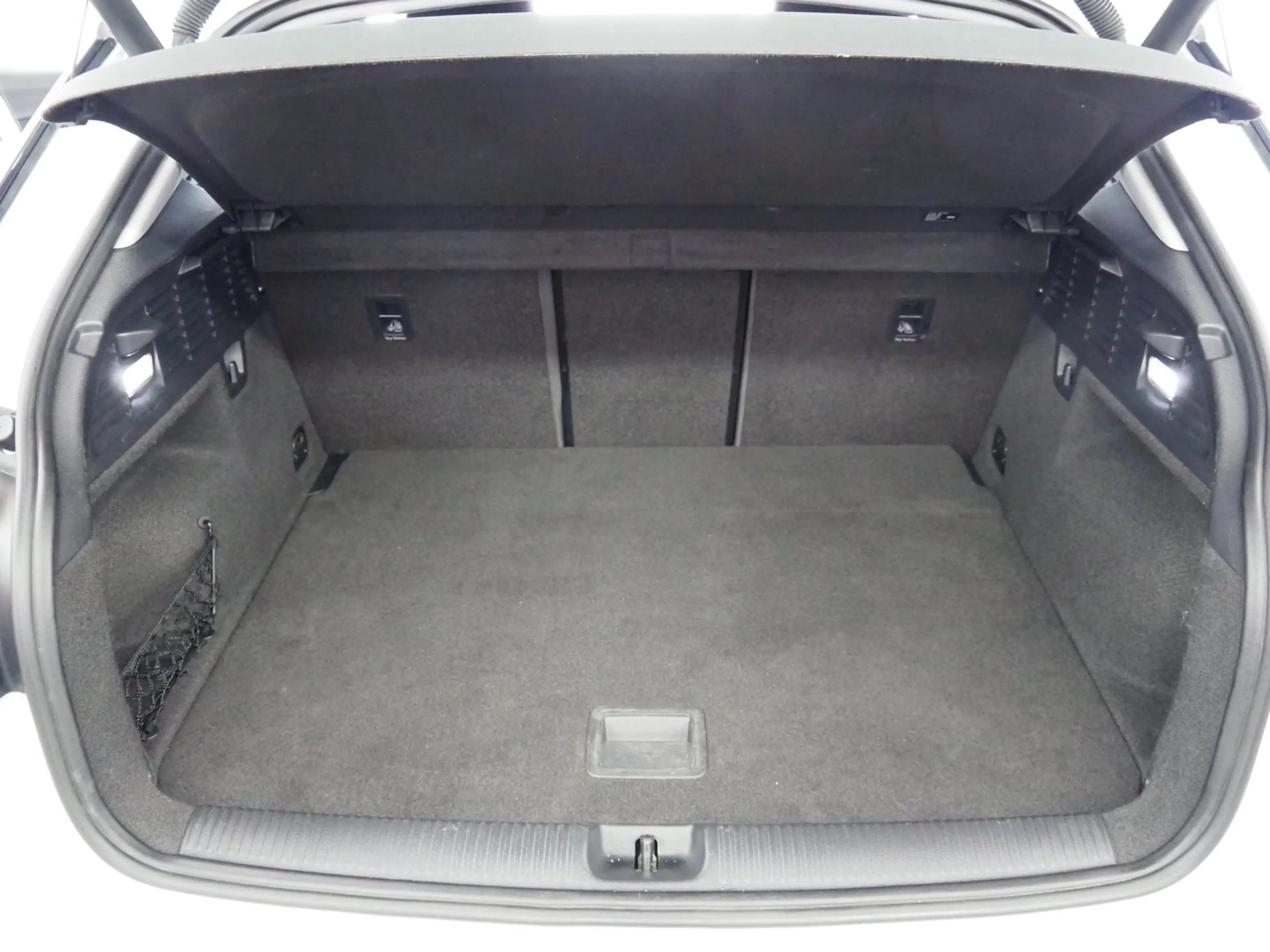 Audi Q2 1.6 TDI Sport — photo 17