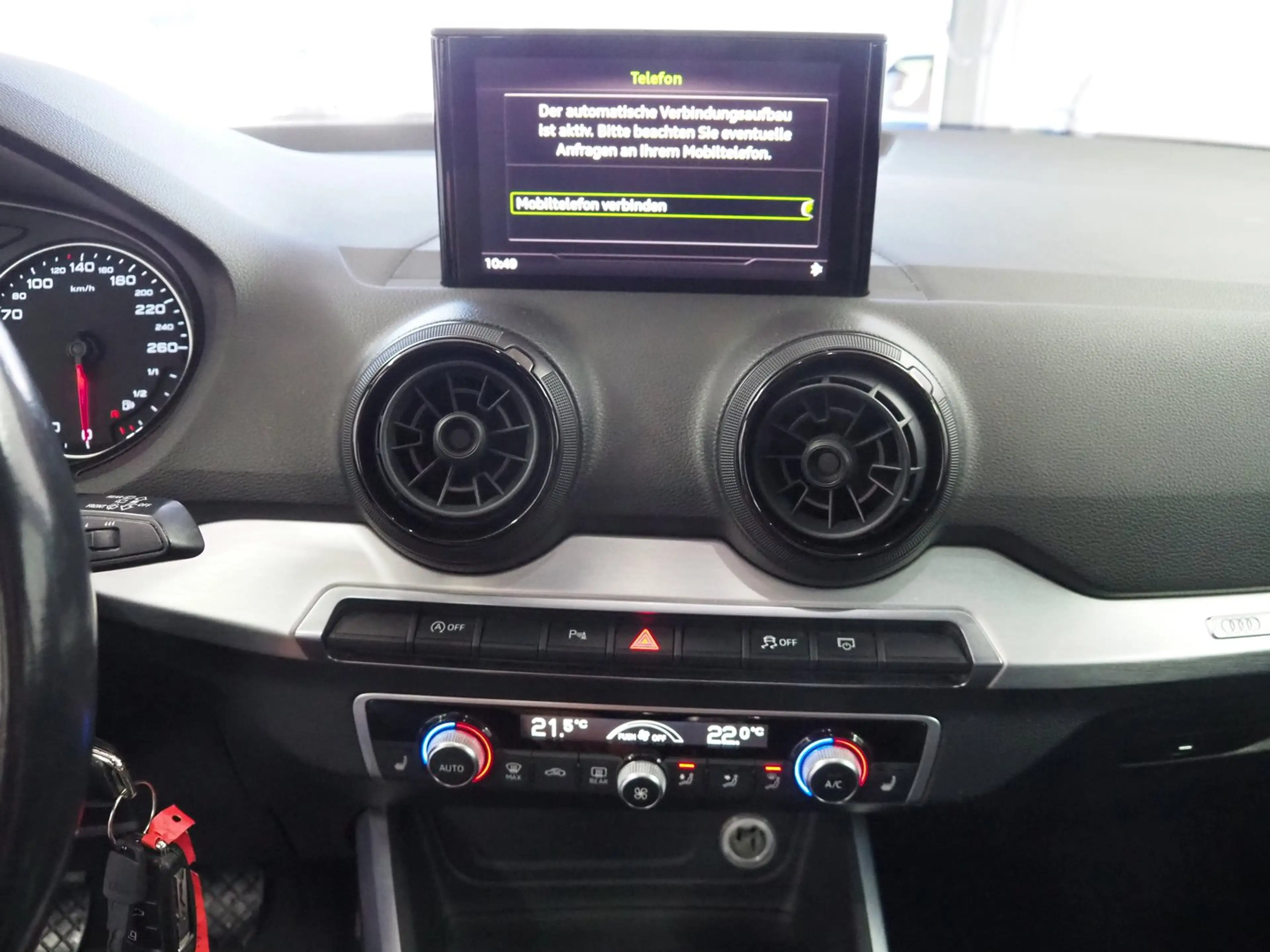 Audi Q2 1.6 TDI Sport — photo 13
