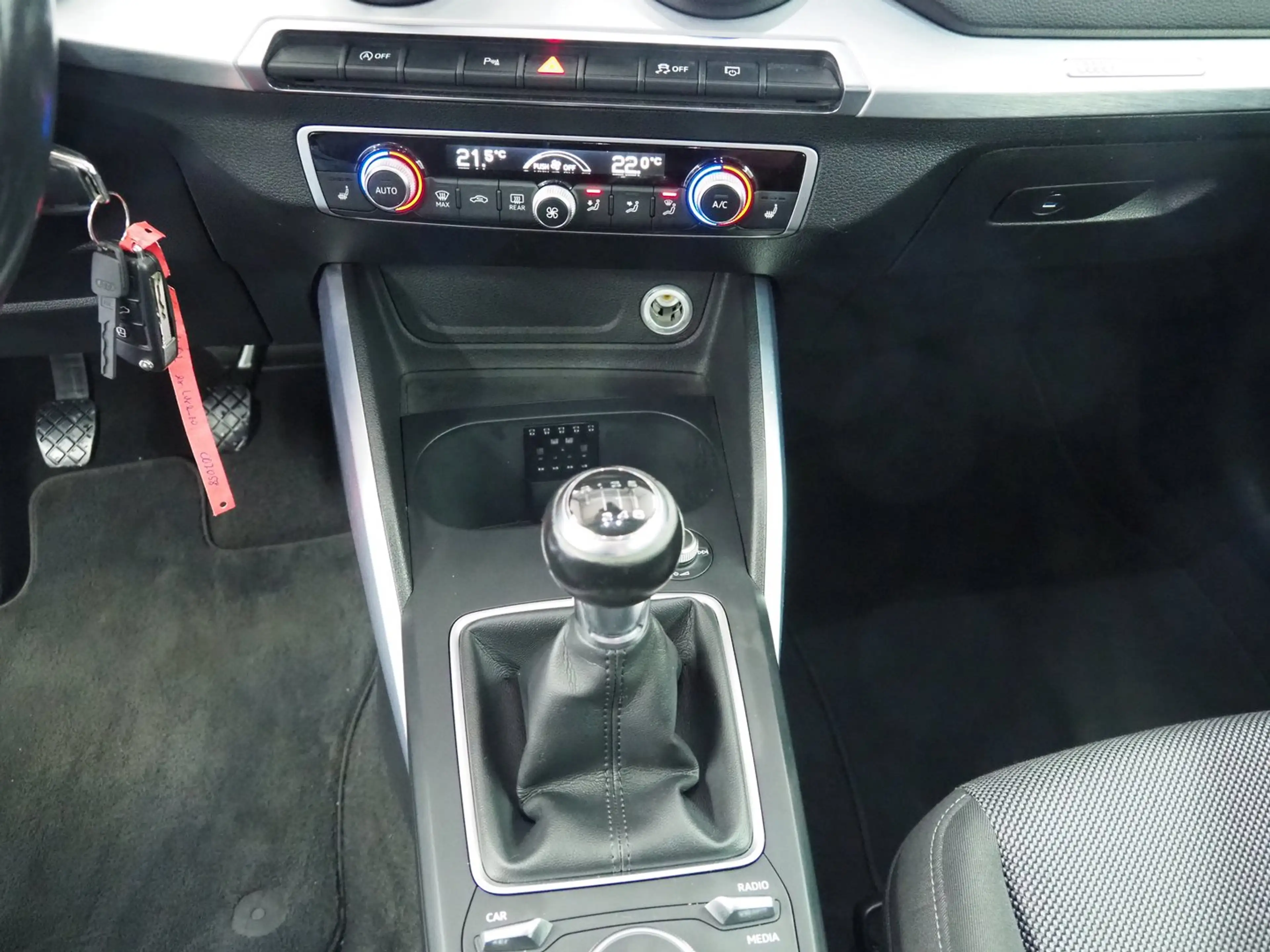 Audi Q2 1.6 TDI Sport — photo 15