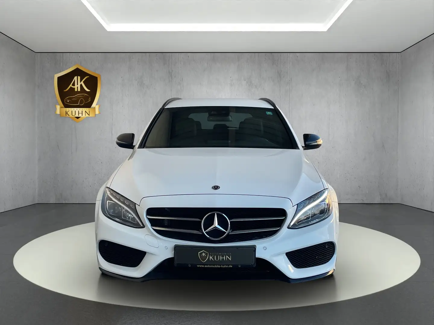 Mercedes-Benz C 300 T*AMG*NIGHT PAKET*9-GANG* Weiß - 2