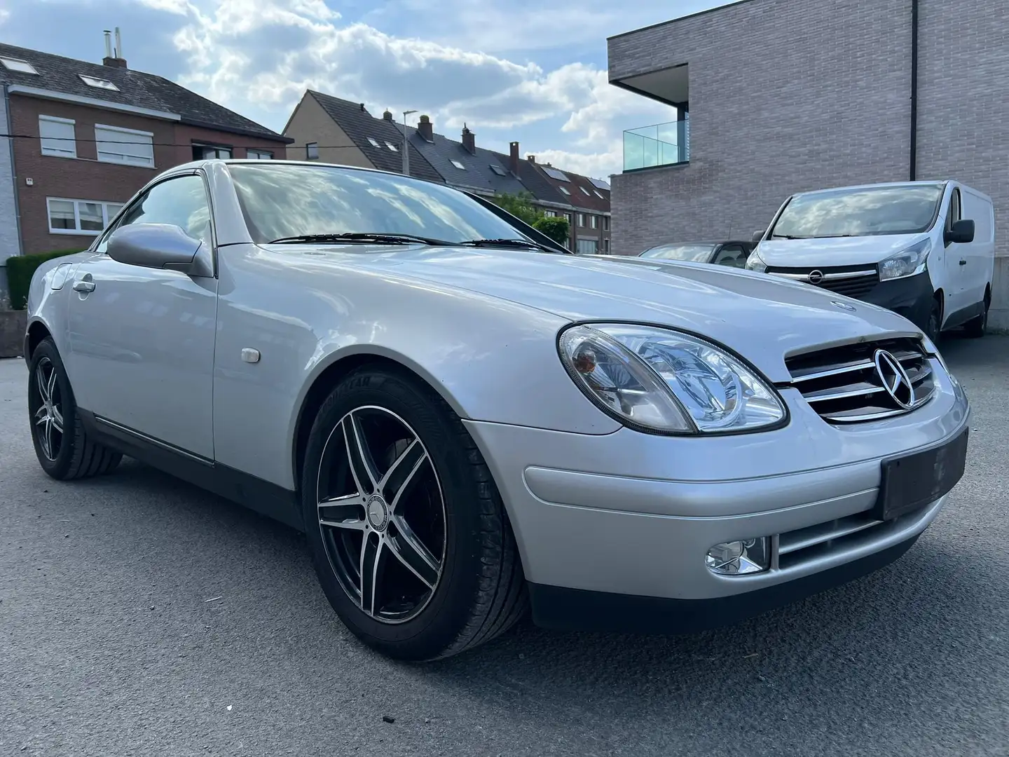 Mercedes-Benz CLK 200 2.0 Gris - 2