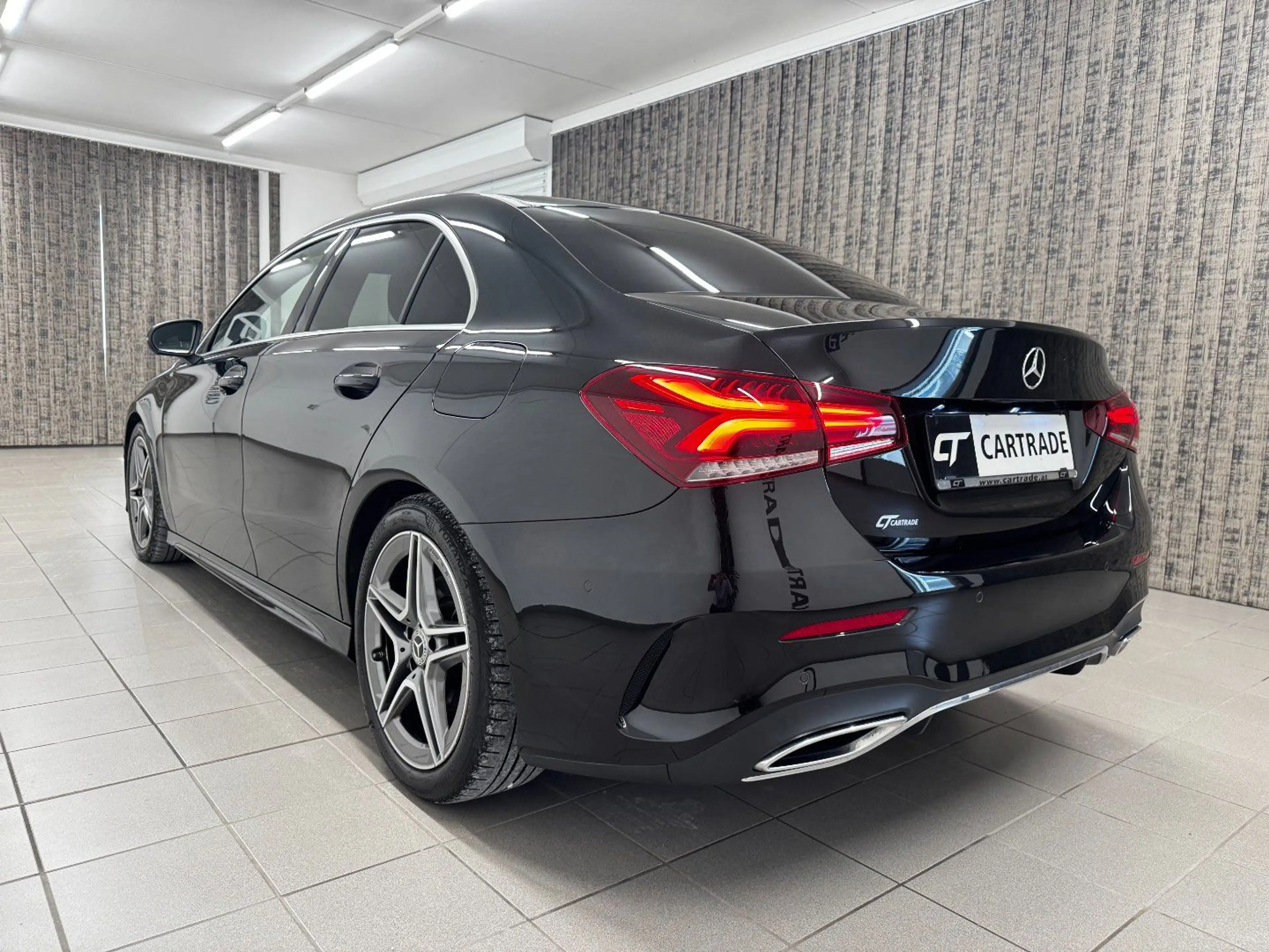 Mercedes-Benz A 200 A-Klasse A 200 d Lim. AMG Line 4Matic — photo 6