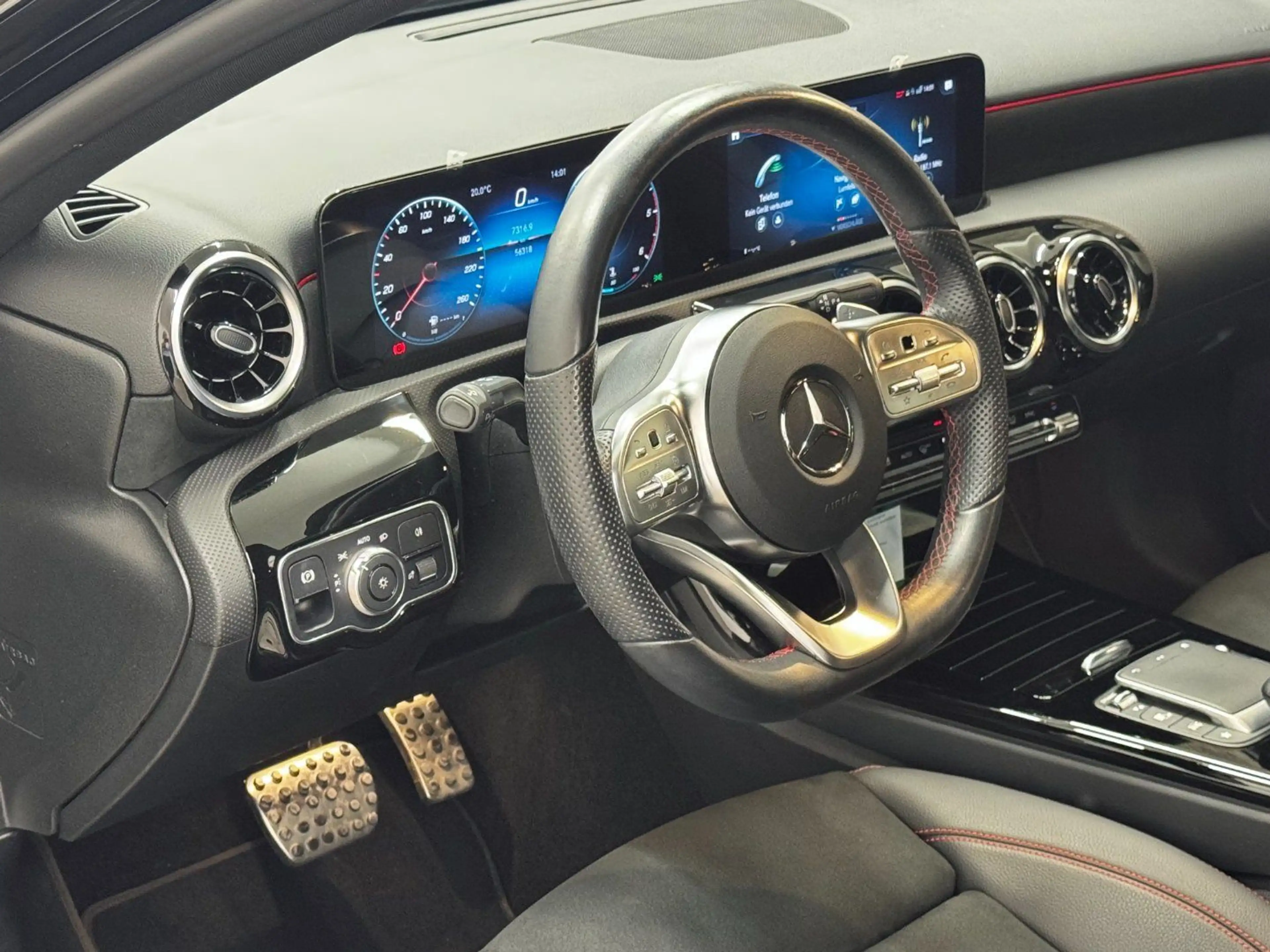 Mercedes-Benz A 200 A-Klasse A 200 d Lim. AMG Line 4Matic — photo 10