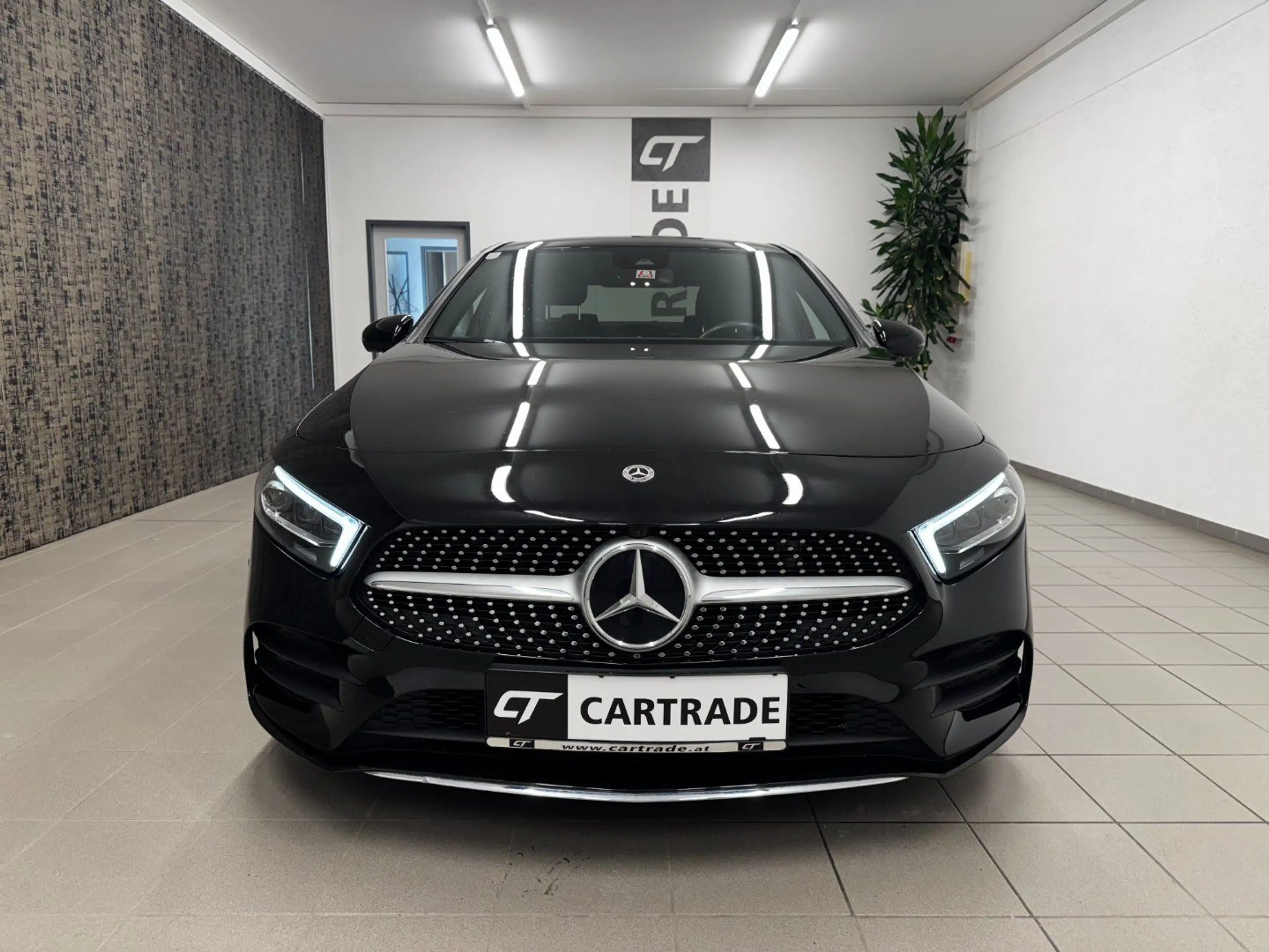 Mercedes-Benz A 200 A-Klasse A 200 d Lim. AMG Line 4Matic — photo 3