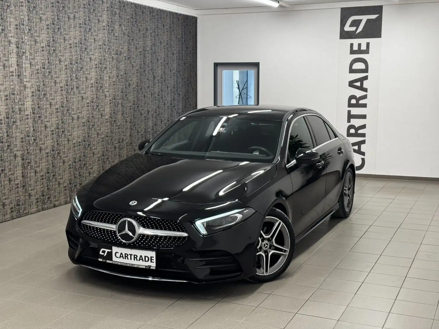 Mercedes-Benz A 200 A-Klasse A 200 d Lim. AMG Line 4Matic Schwarz - 2
