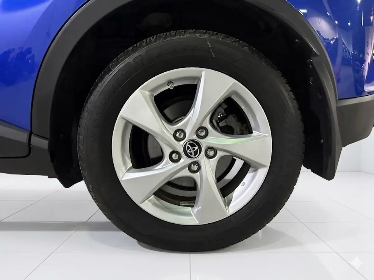 Toyota C-HR снимка Toyota C-HR