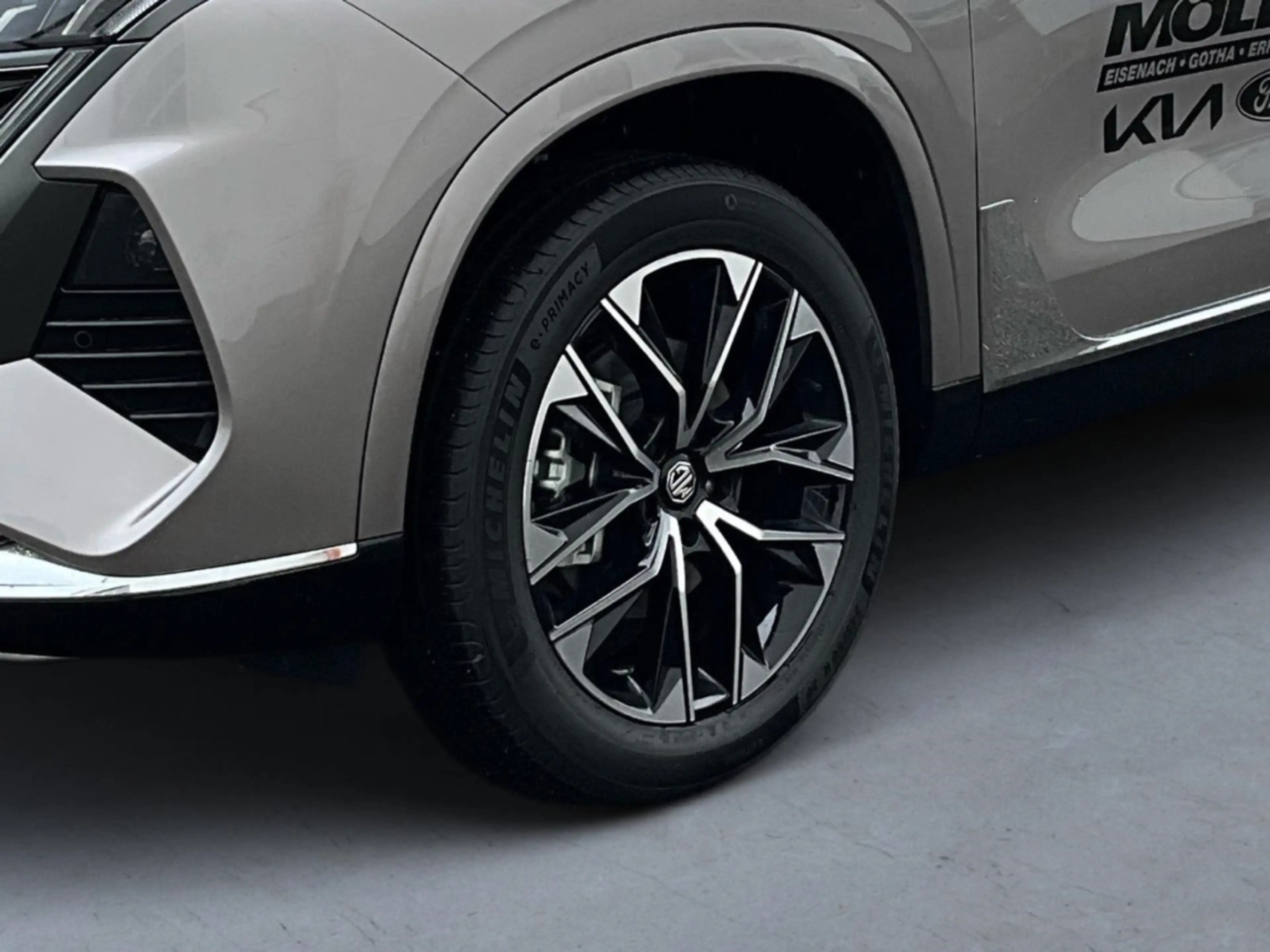 MG MGS9 1.5T 7Sitze Premium Panodach 360°Kamera Navi Totwi — photo 8