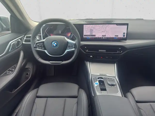 BMW I4 view 12