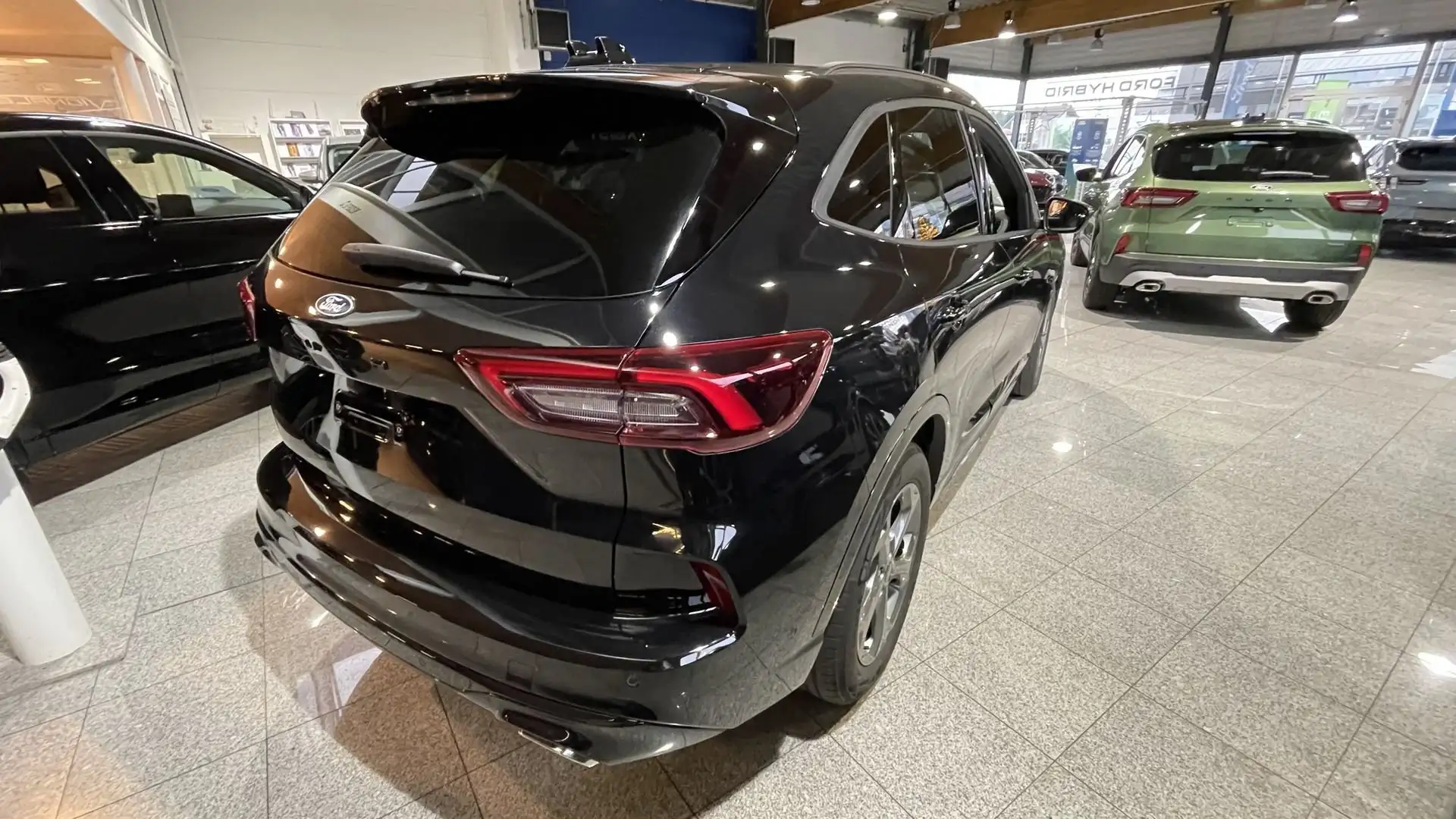 Ford Kuga FHEV ST-Line X AWD Noir - 2