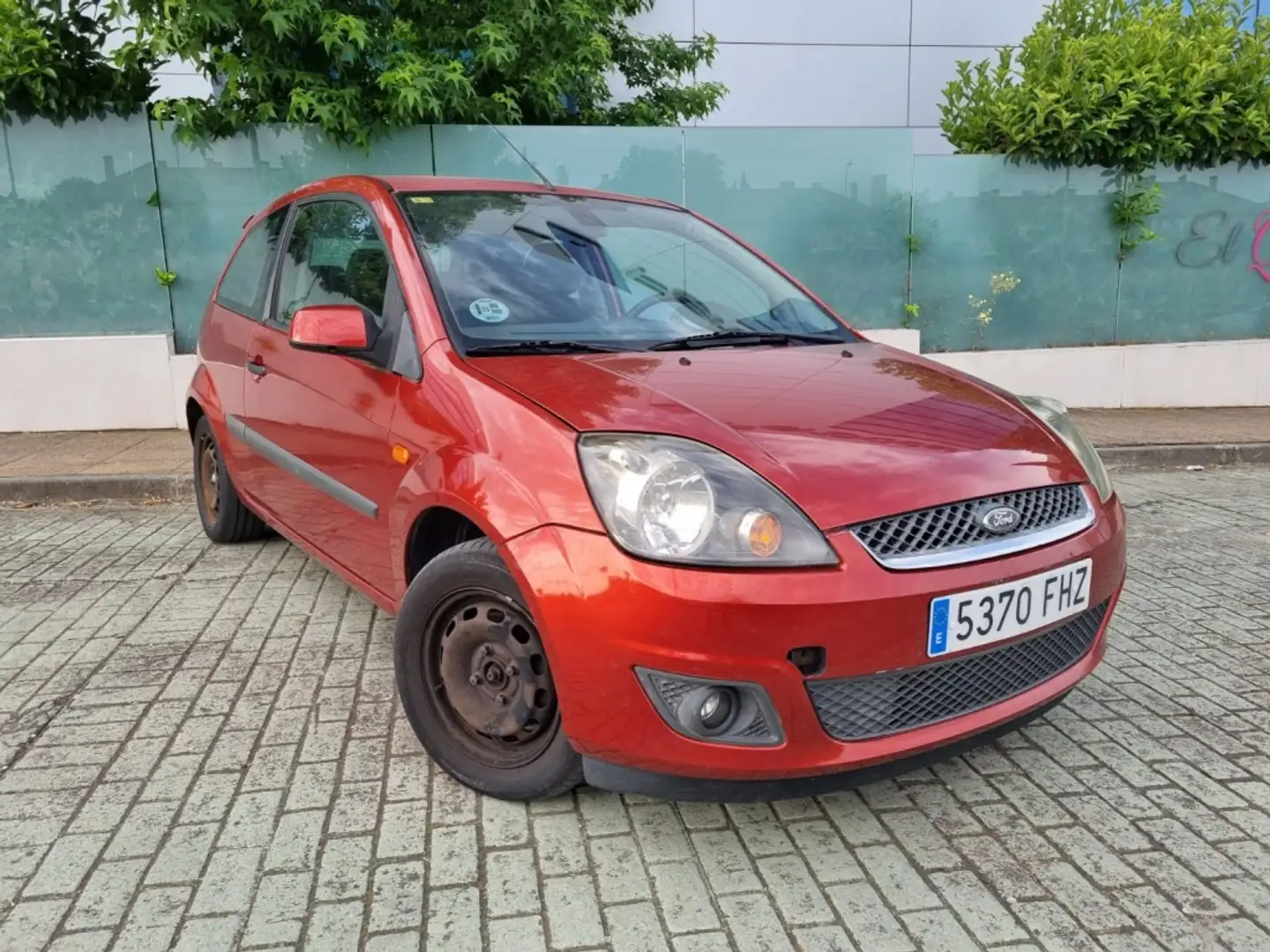 Ford Fiesta 1.6TDCI Newport Marrón - 2
