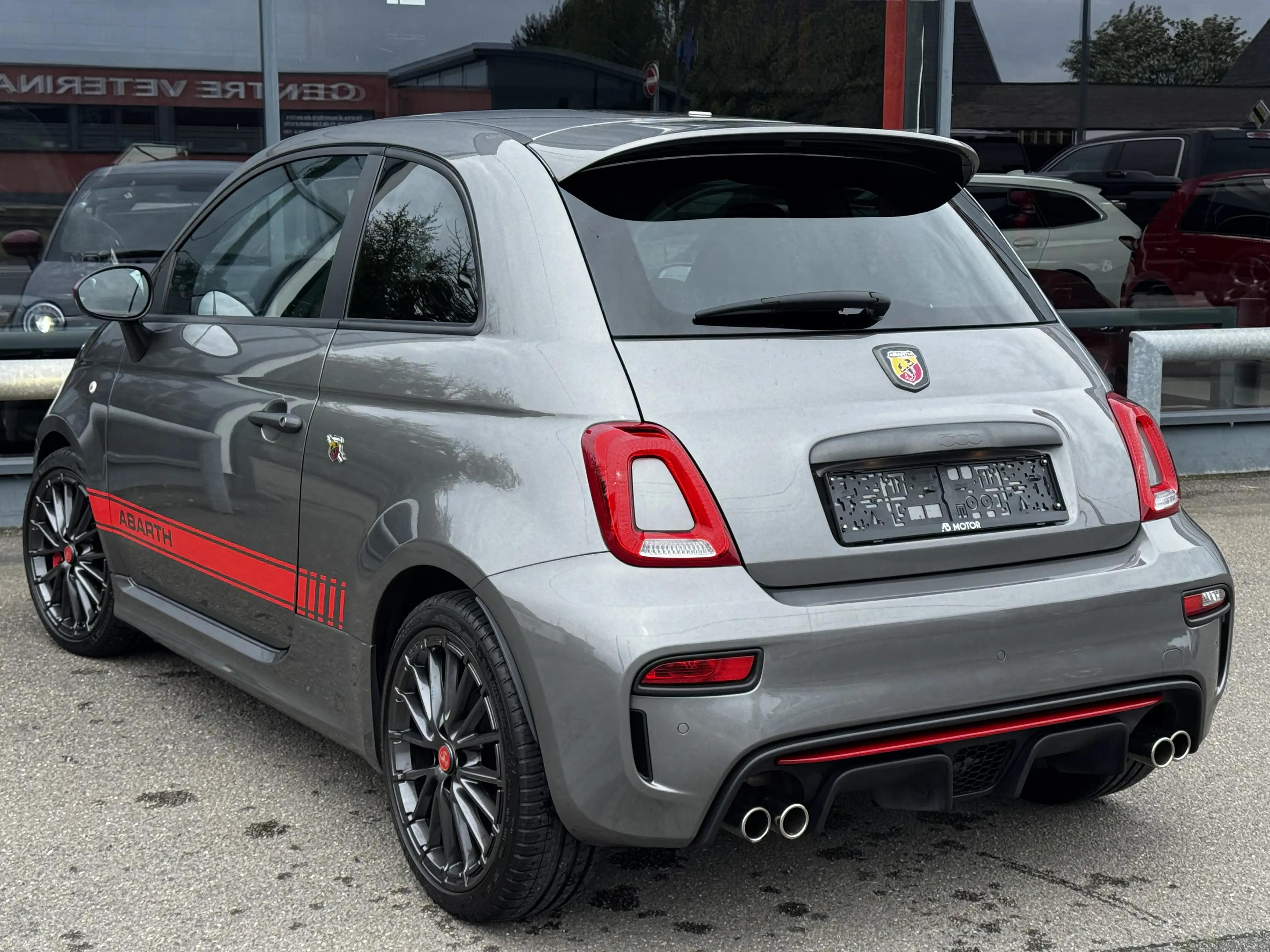 Abarth 695 695 1.4 T-Jet 1er main 180cv — photo 3