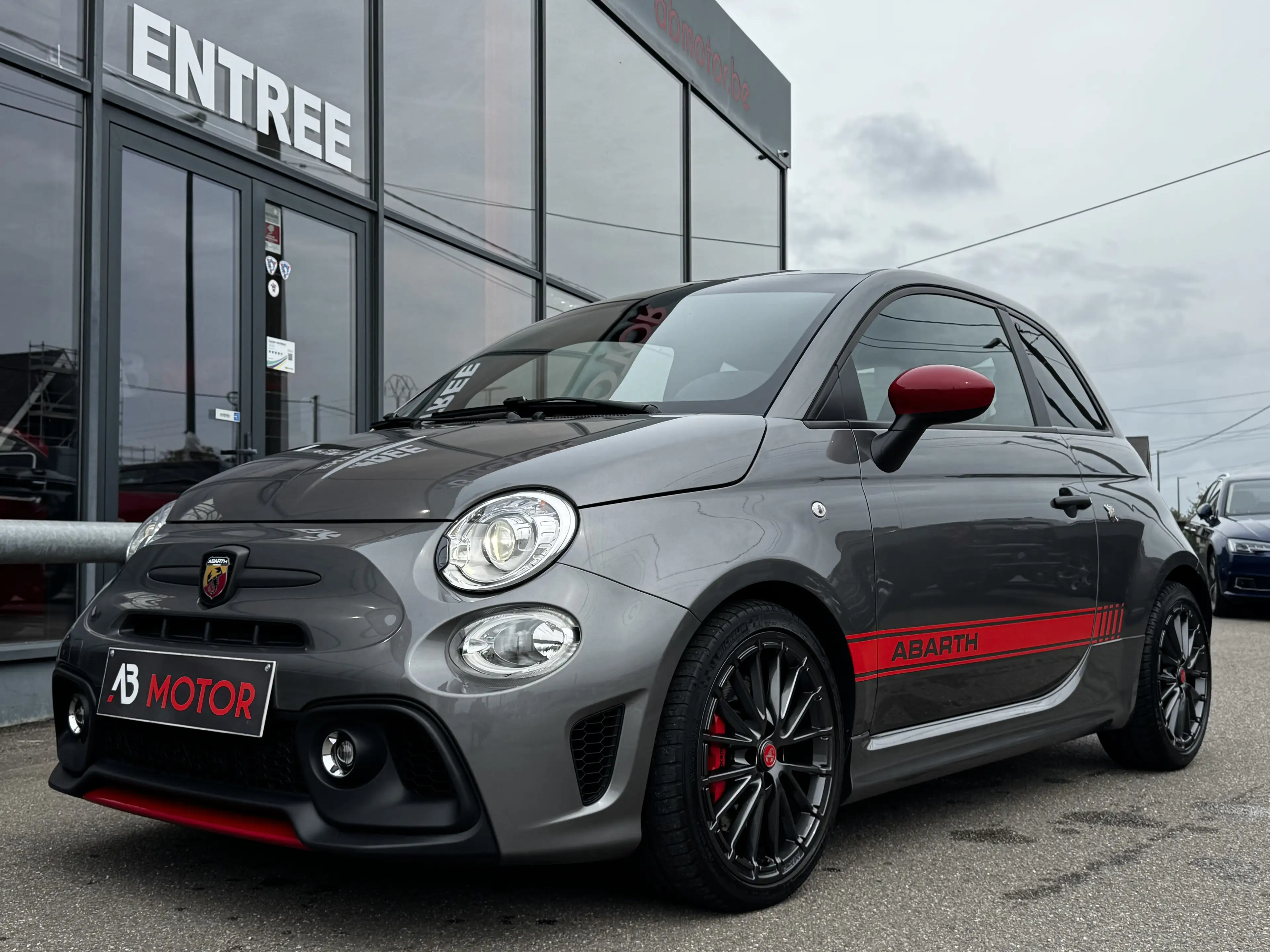 Abarth 695 695 1.4 T-Jet 1er main 180cv — photo 9