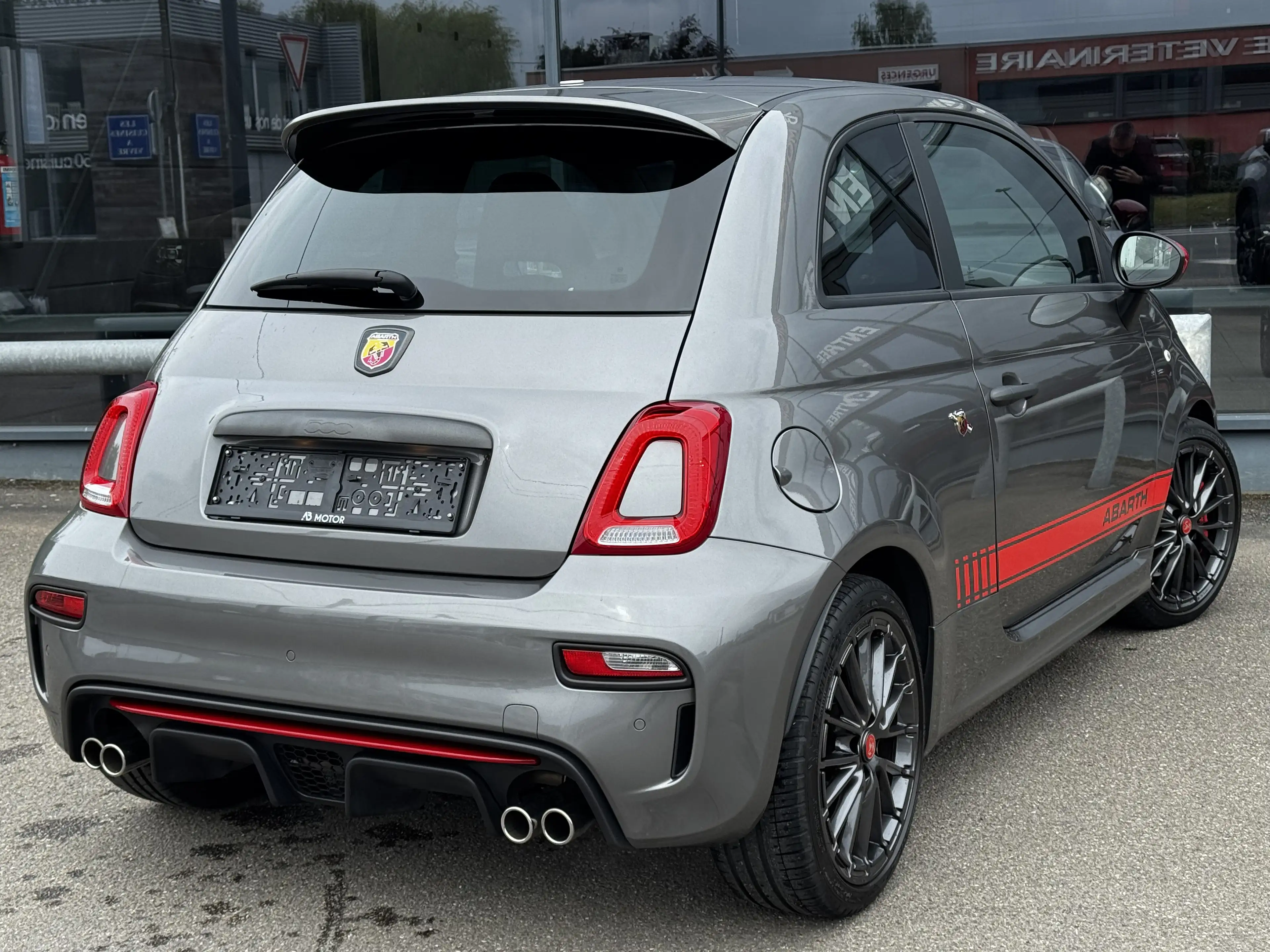 Abarth 695 695 1.4 T-Jet 1er main 180cv — photo 4
