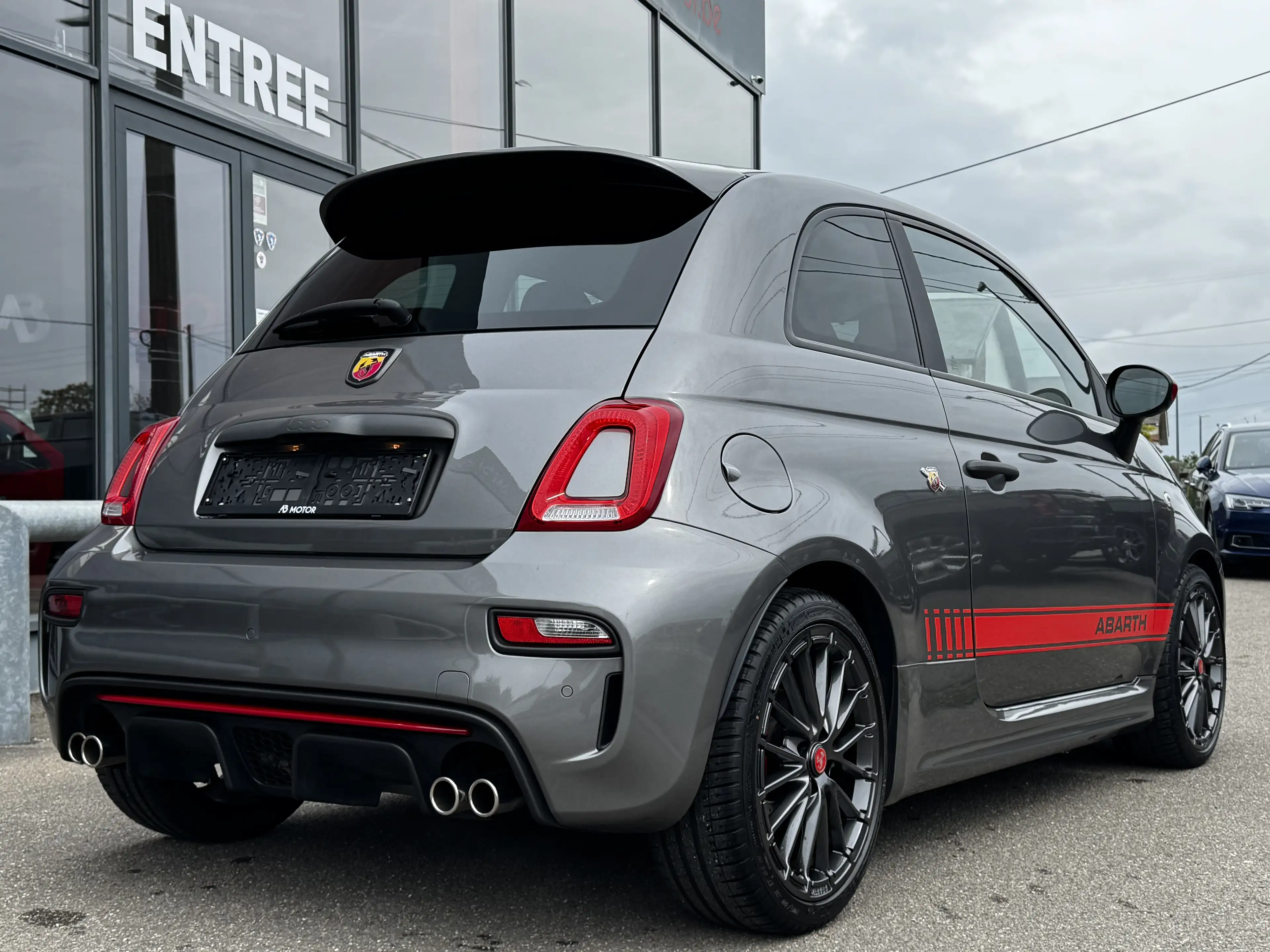 Abarth 695 695 1.4 T-Jet 1er main 180cv — photo 8