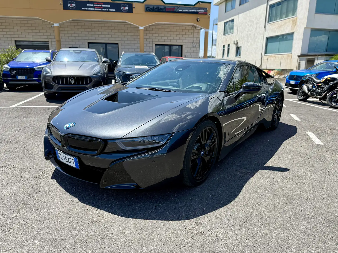 BMW i8 Coupe Plug In 367 cv Grigio - 2