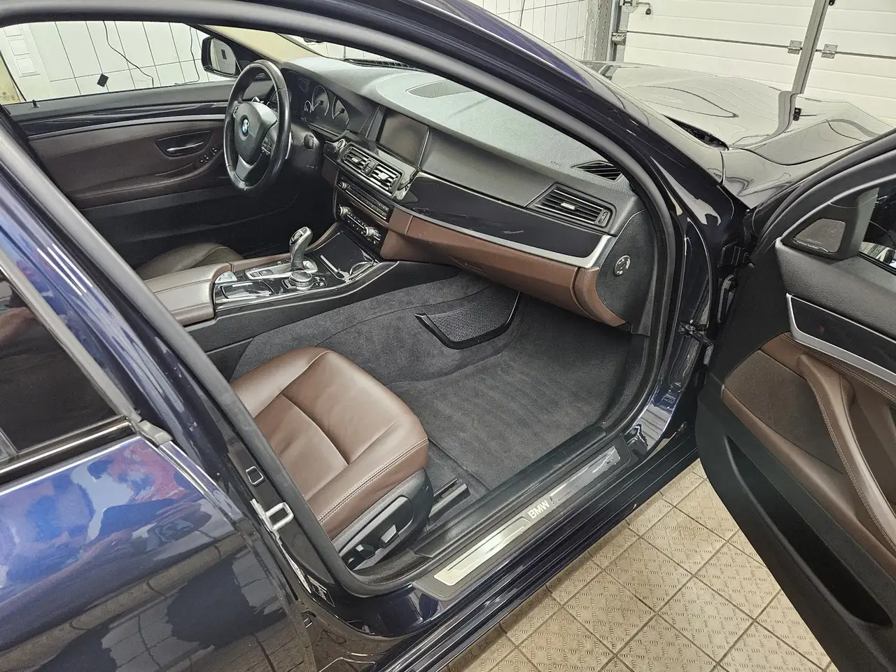BMW 528