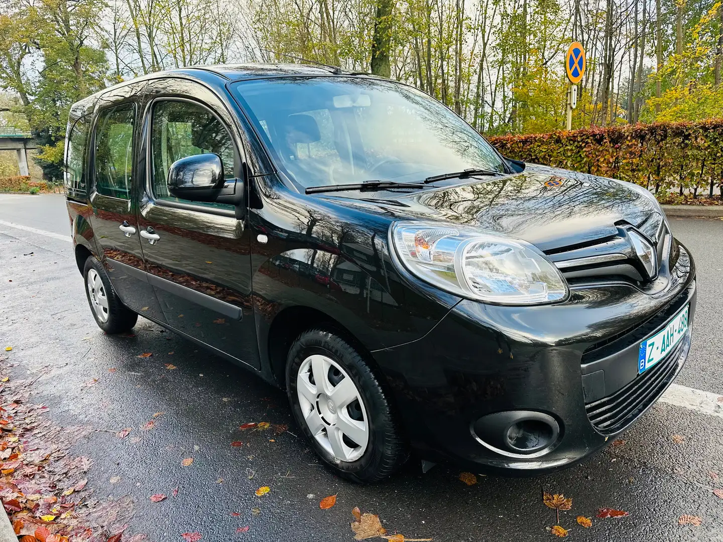 Renault Kangoo Kangoo 1.2 TCe ESSENCE AIRCO 12/2014 6500€ Negro - 2