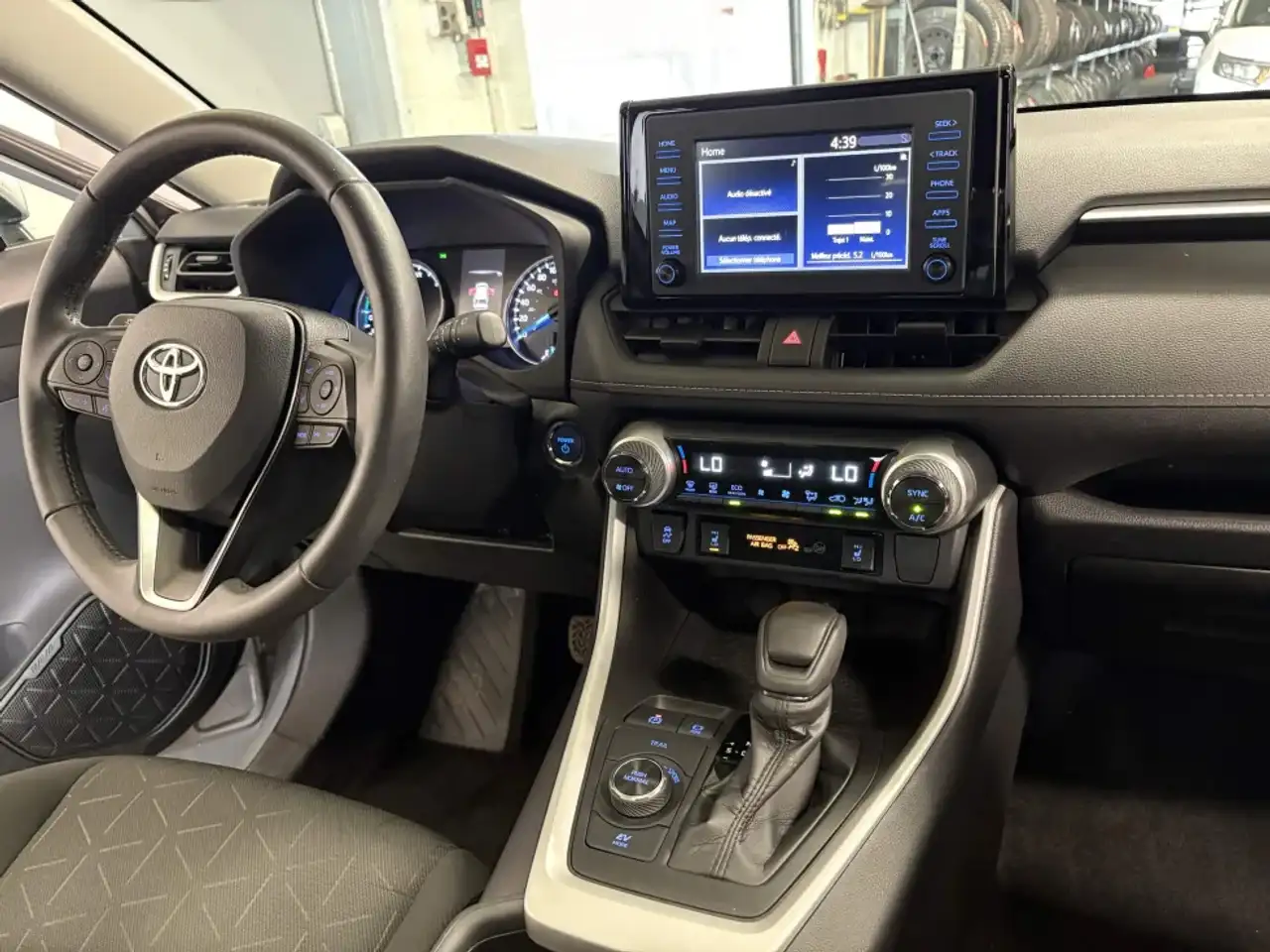Toyota RAV 4 снимка Toyota RAV 4