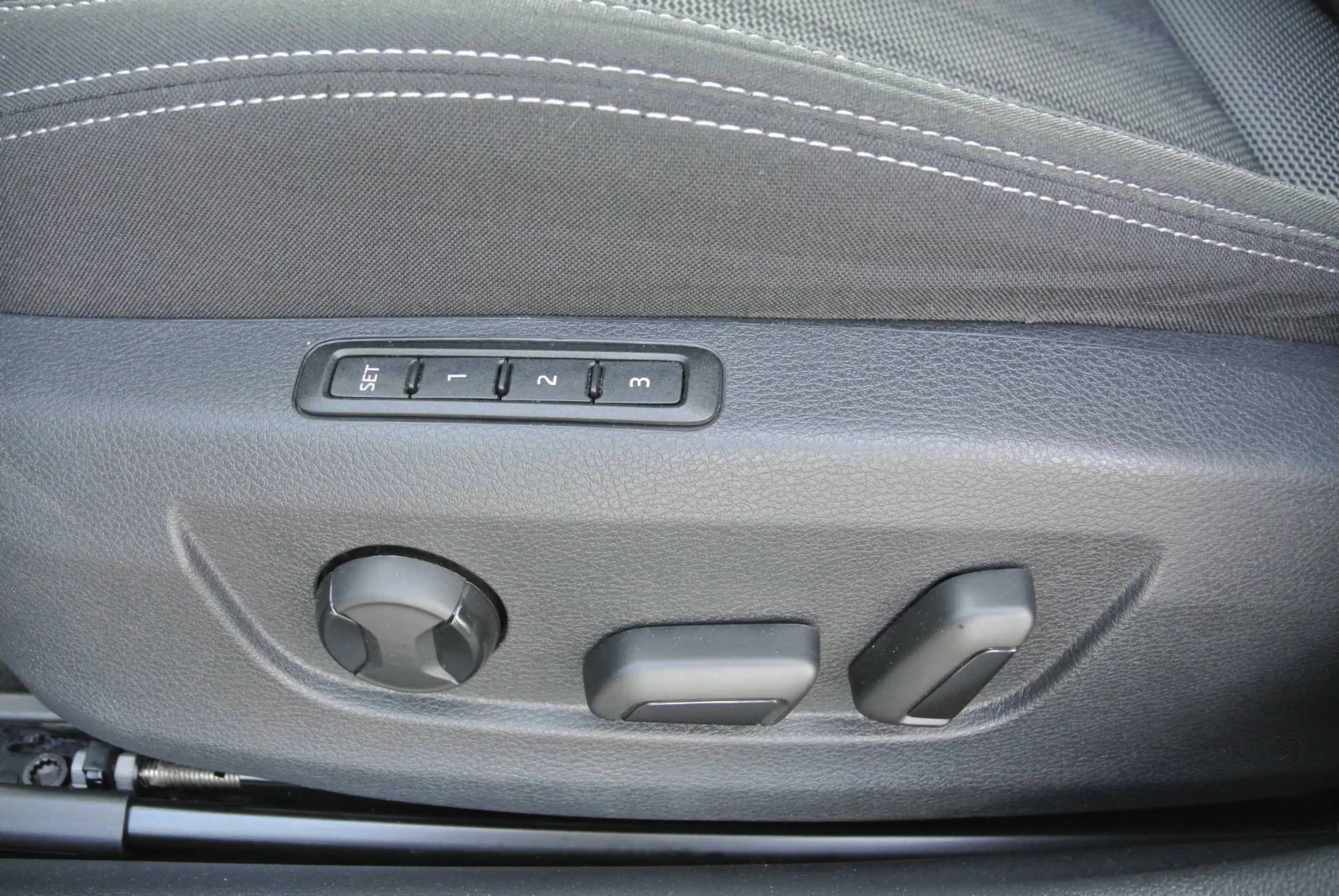 Skoda Superb Kombi 2.0 TDI DSG Style  ** LED * NAVI * KAMERA — photo 11