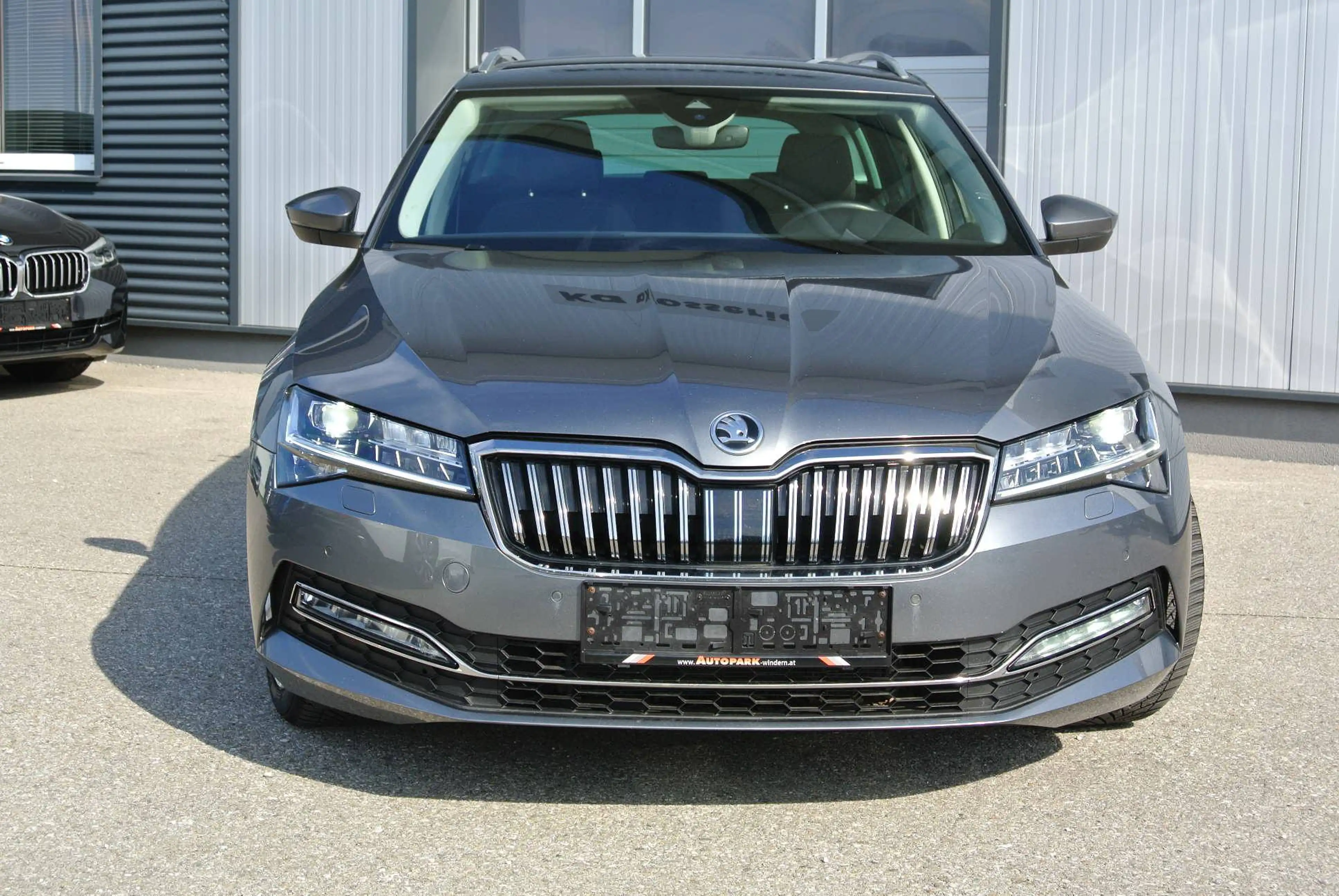 Skoda Superb Kombi 2.0 TDI DSG Style  ** LED * NAVI * KAMERA — photo 3