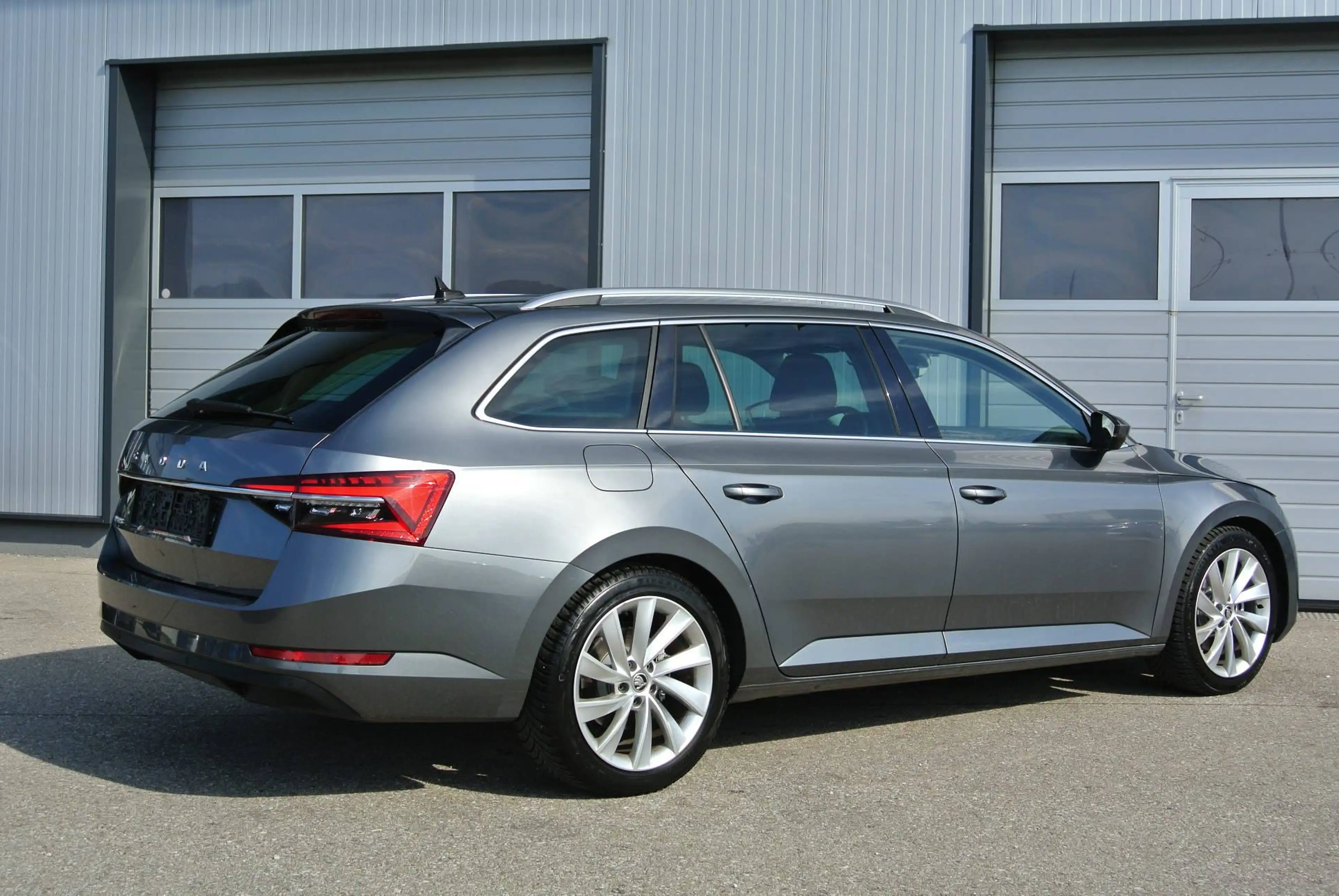 Skoda Superb Kombi 2.0 TDI DSG Style  ** LED * NAVI * KAMERA — photo 6