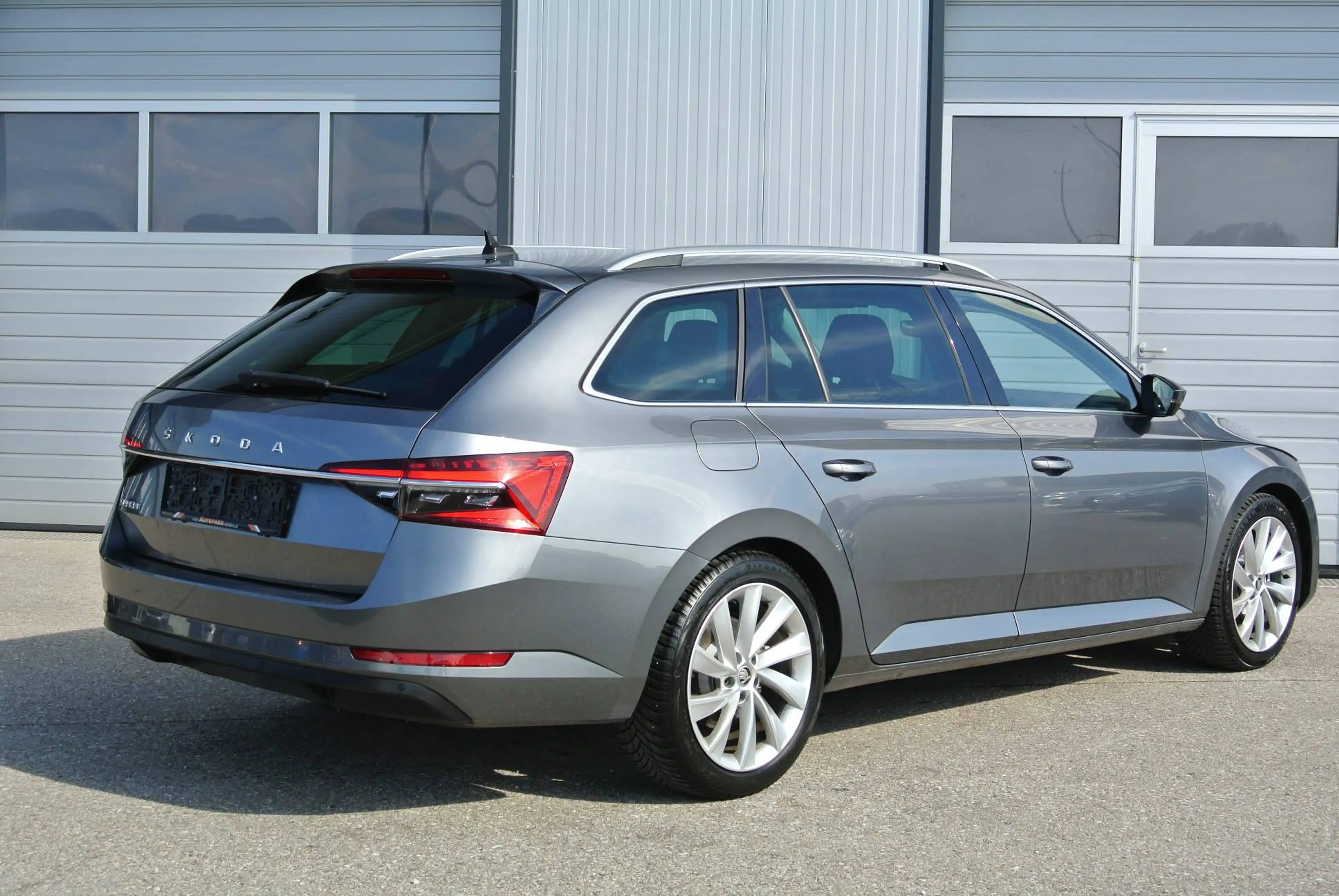 Skoda Superb Kombi 2.0 TDI DSG Style  ** LED * NAVI * KAMERA — photo 5