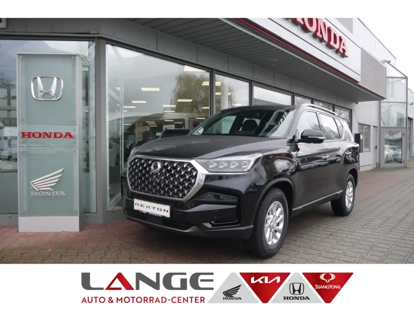 SsangYong Rexton 2.2 Core 4x4 Navi LED Apple CarPlay Android Auto M Negro - 1