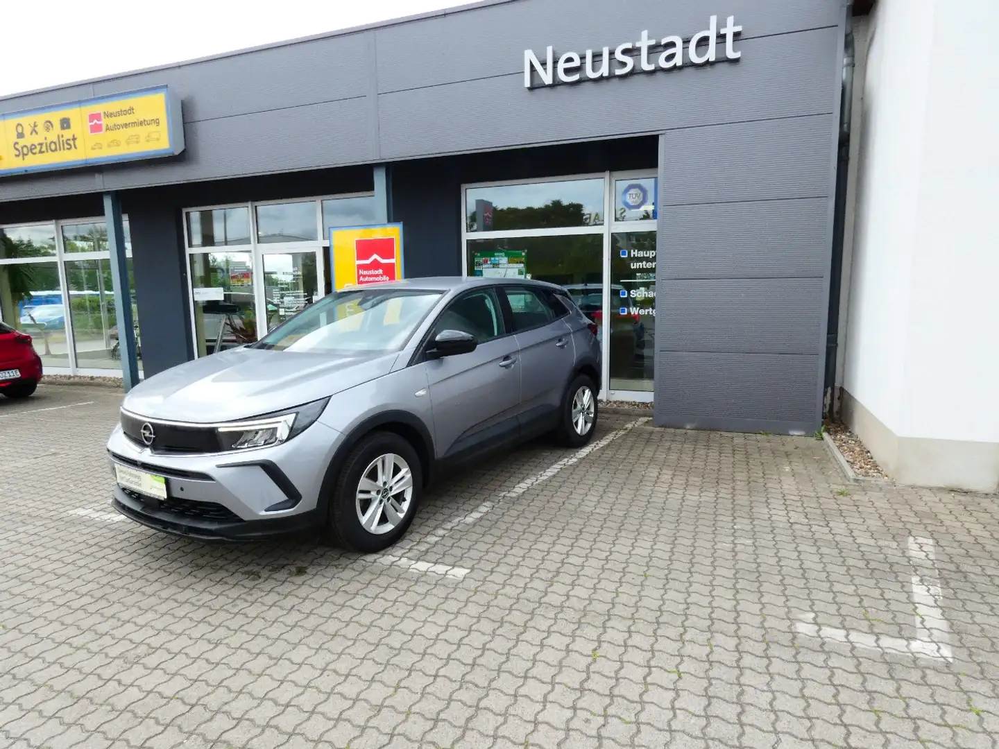 Opel Grandland Automatik 1.2 Turbo Klimaautomatik Silber - 1