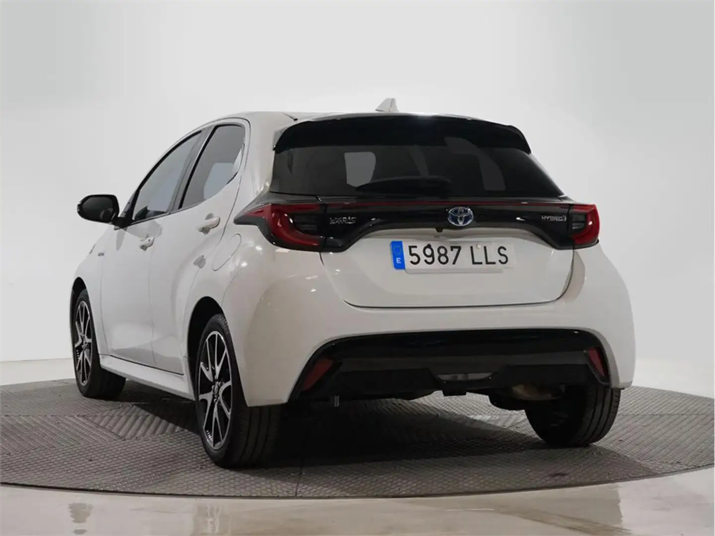 Toyota Yaris 120H 1.5 Style - 2