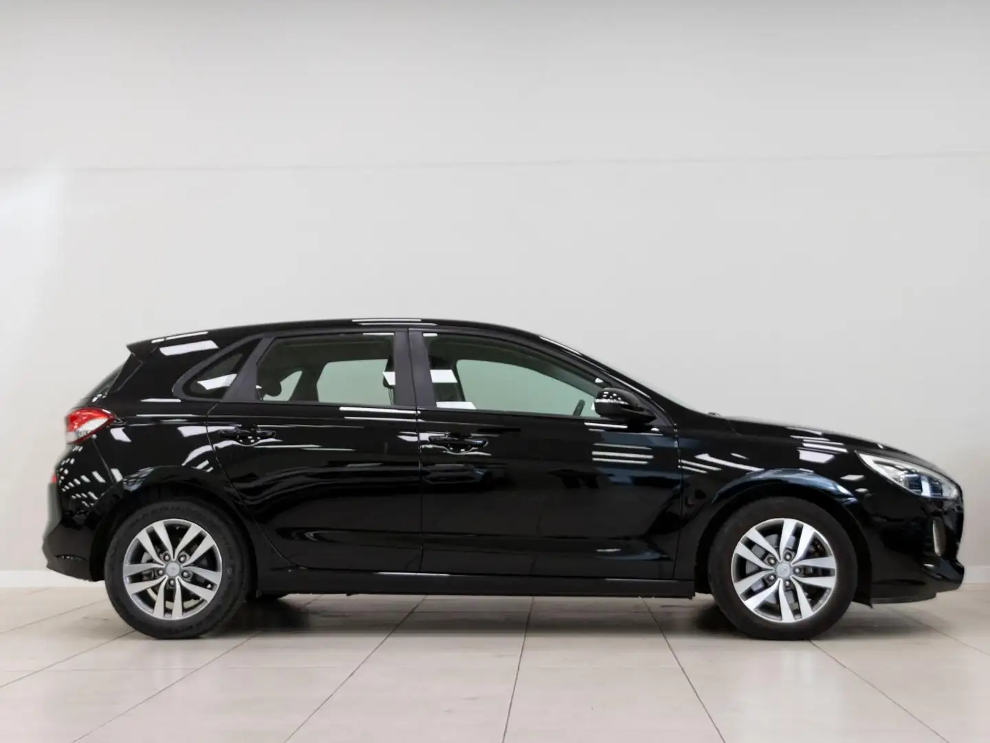 Hyundai i30 1.0 TGDI Klass LE 120 Negro - 2