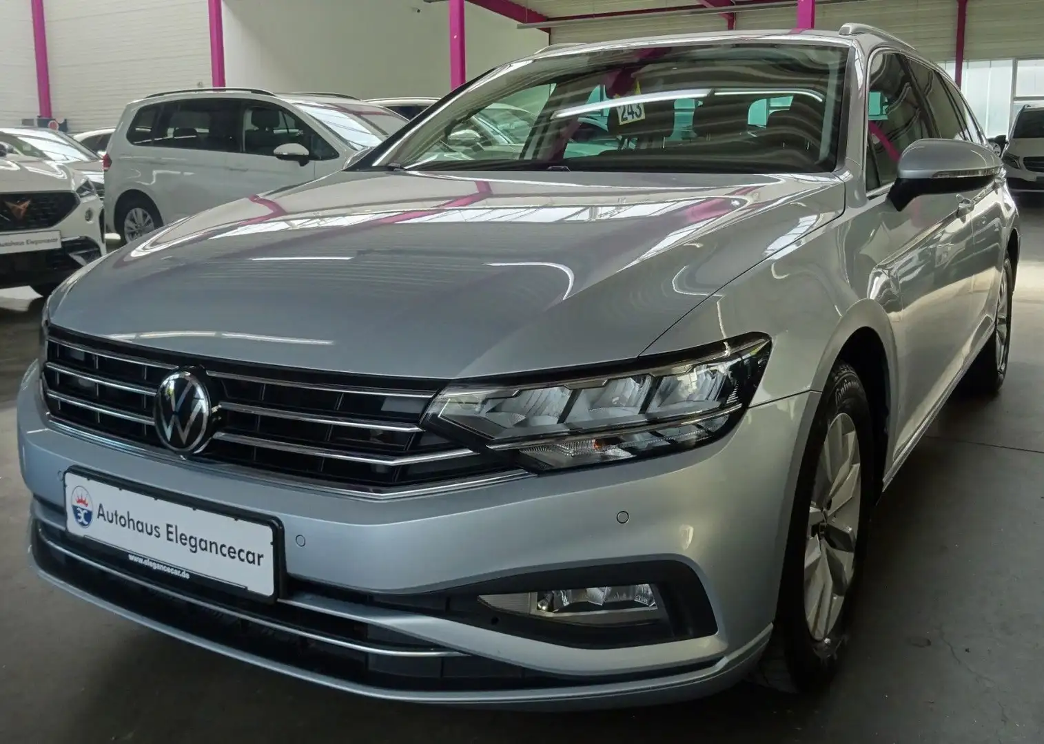 Volkswagen Passat Variant PASSAT 2.0 TDI CL.*AHK*ACC*CAM*ASSITENTENT* Argento - 1