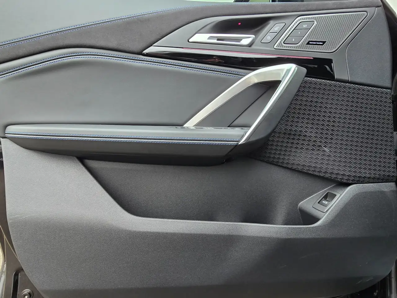 BMW iX1 xDrive30 Navi Tempom.aktiv Bluetooth PDC HeadUp 13