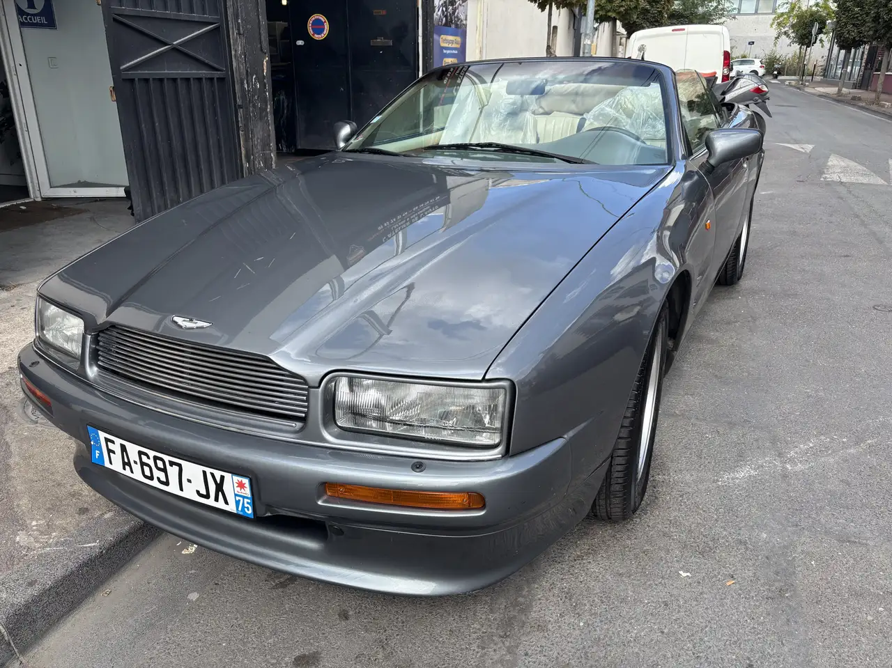 Aston Martin Volante, foto 2