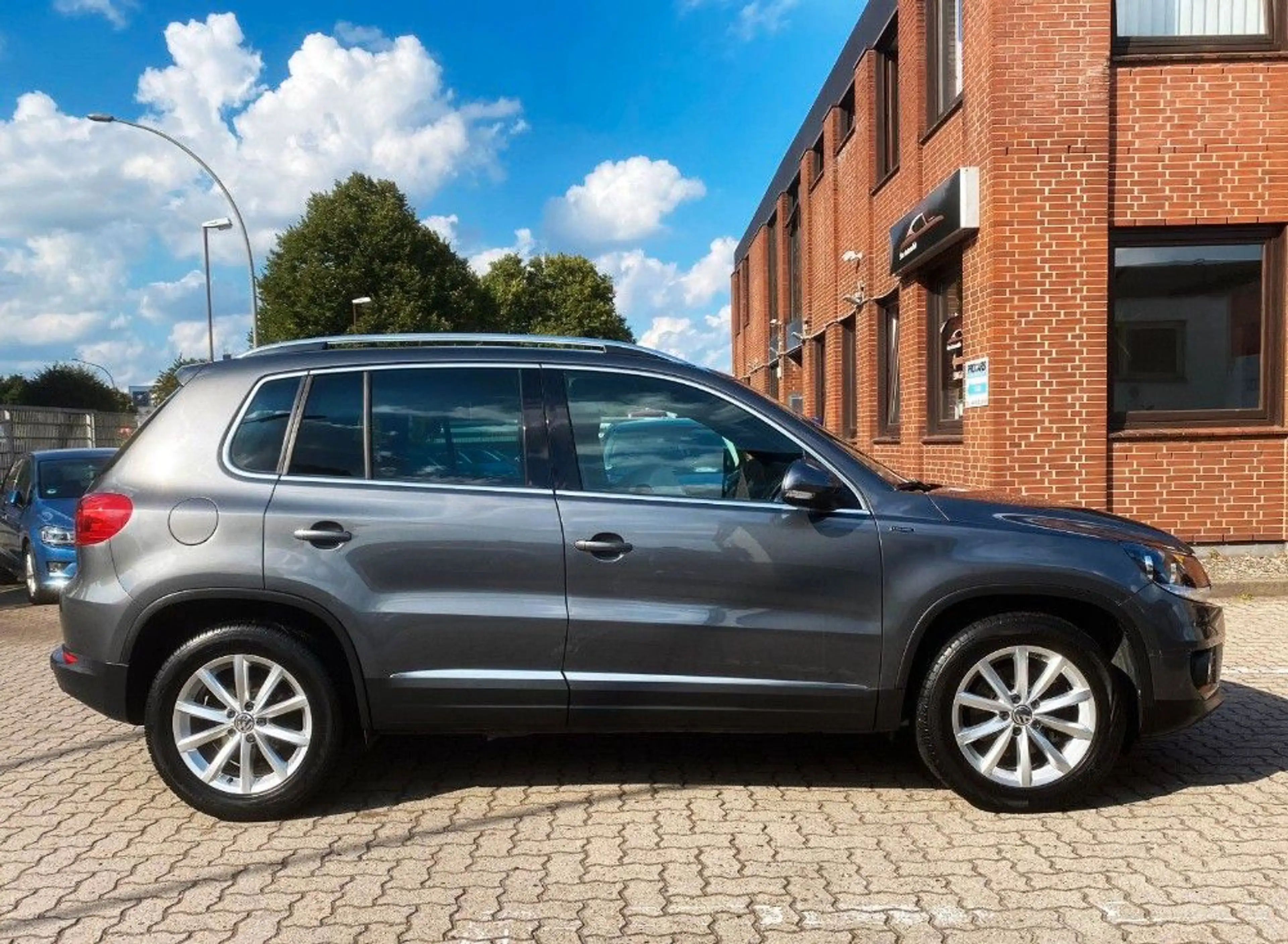 Volkswagen Tiguan 1.4 TSI Lounge |NAVI|R-CAM|1.HAND — photo 4
