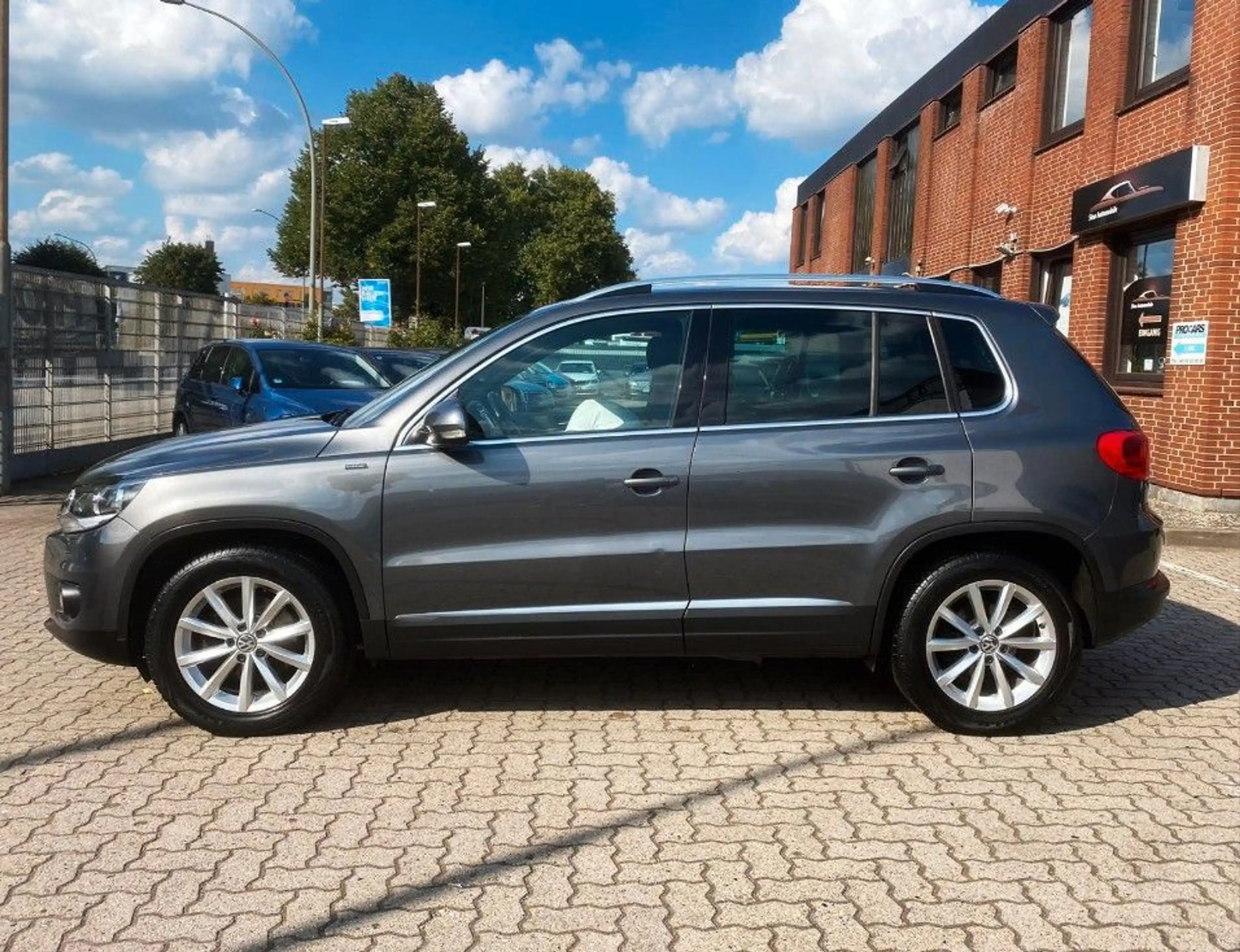 Volkswagen Tiguan 1.4 TSI Lounge |NAVI|R-CAM|1.HAND — photo 5