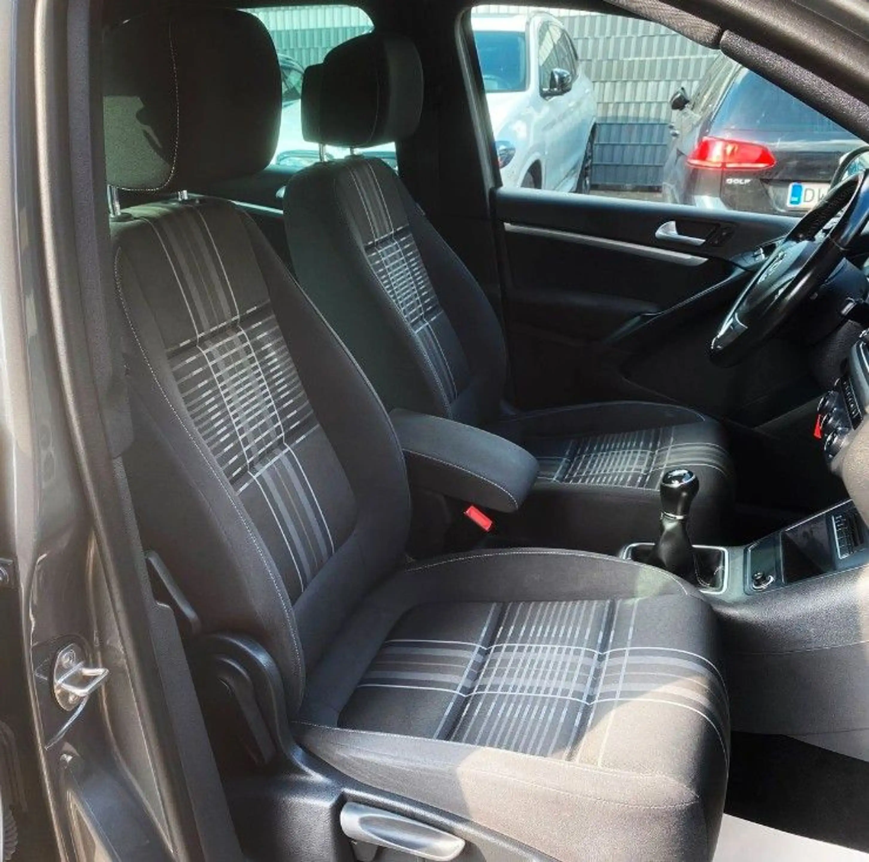 Volkswagen Tiguan 1.4 TSI Lounge |NAVI|R-CAM|1.HAND — photo 13