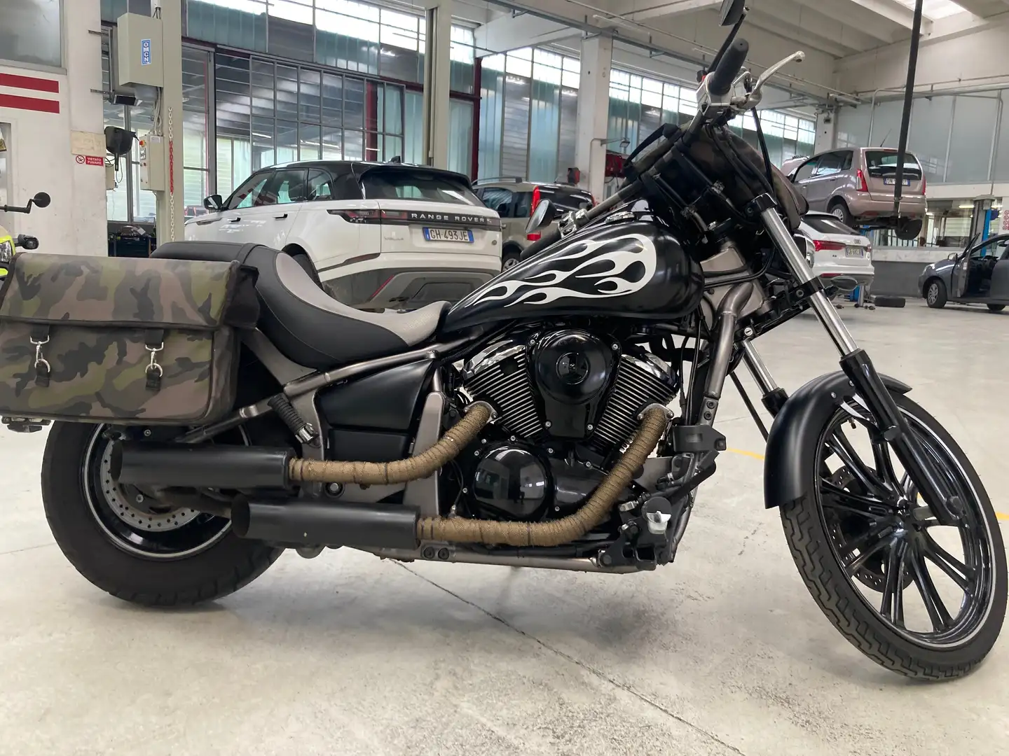 Kawasaki VN 900 CUSTOM ACCESSORIATA Negro - 1
