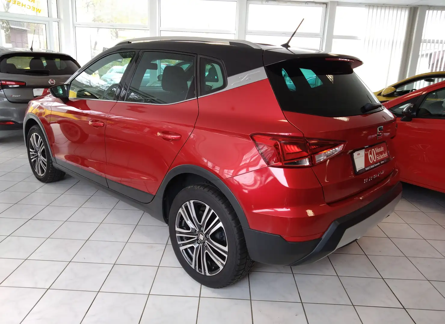 SEAT Arona 1.0 TSI XCELLENCE Navigation Sitzheizung Rot - 2