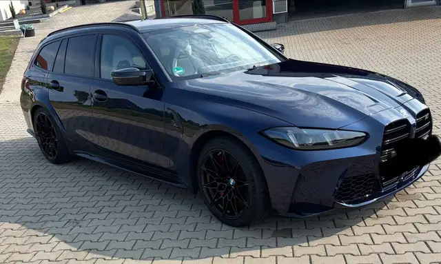 BMW M3 view 3