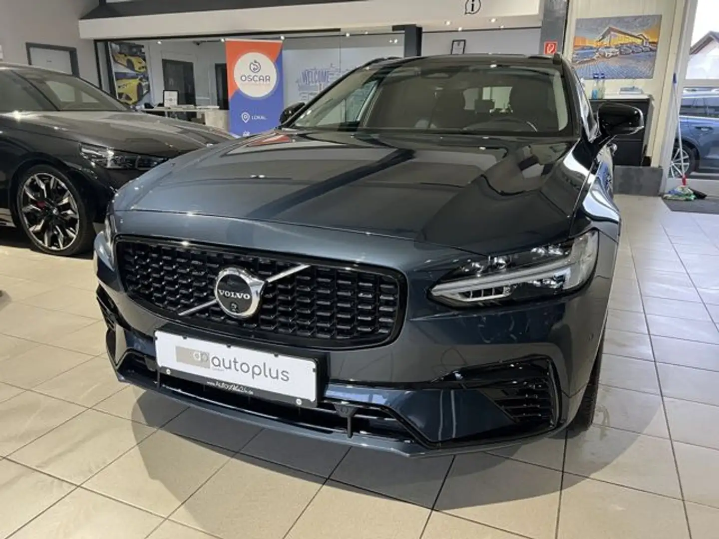 Volvo V90 T8 Ultra Dark Recharge AWD ACC BLIS AHK 360° Blauw - 2