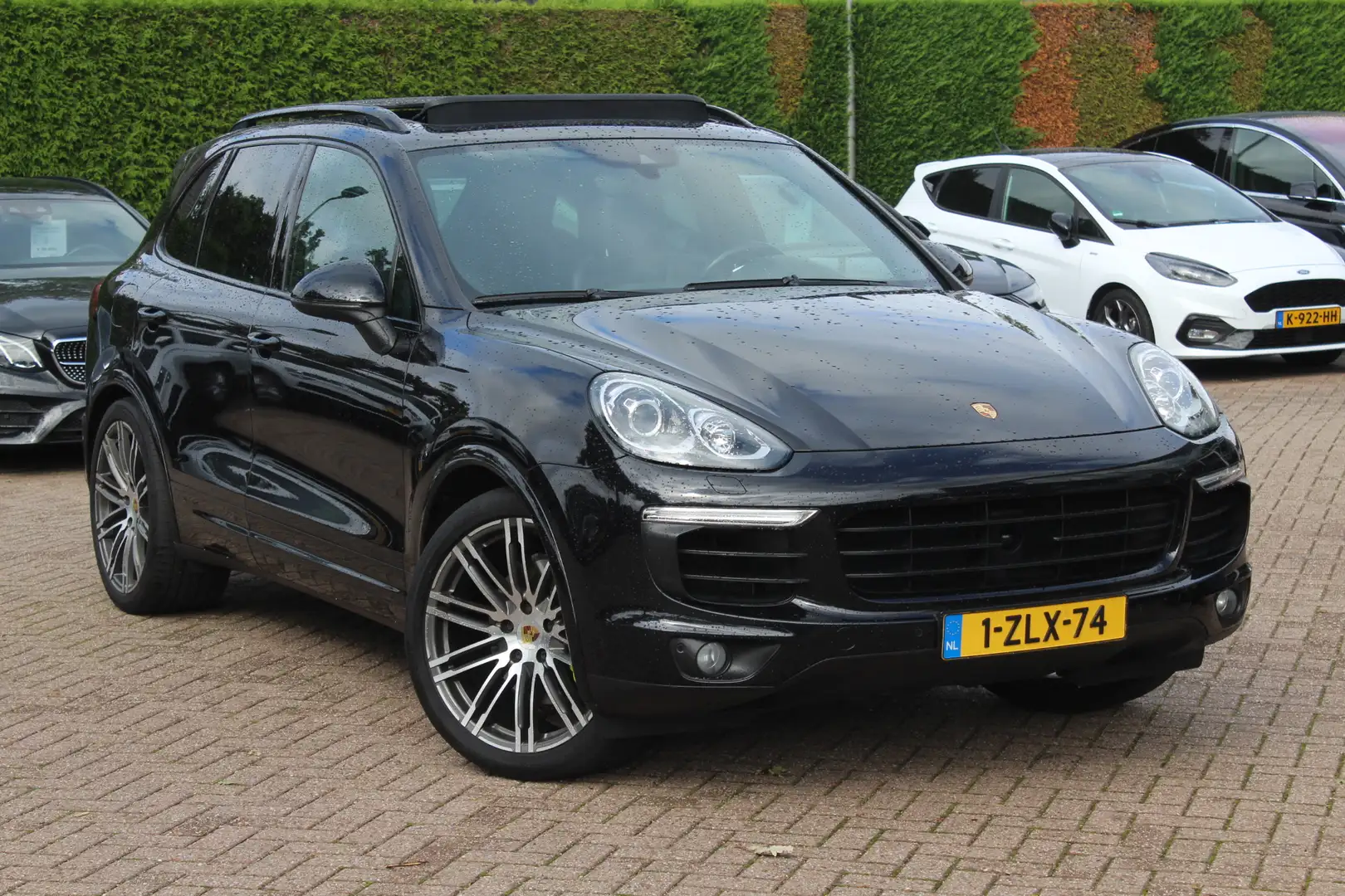 Porsche Cayenne 3.0 S E-Hybrid / Trekhaak / Panoramadak / Camera / Zwart - 1