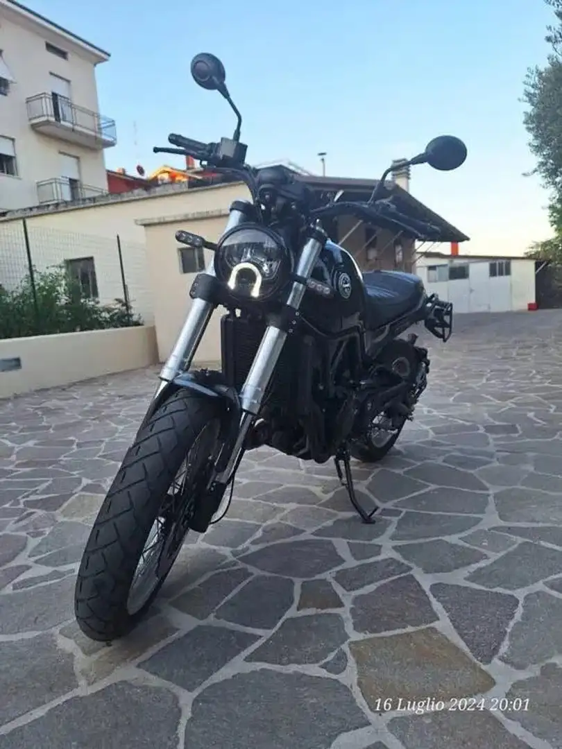 Benelli Leoncino 500 Trail Zwart - 1