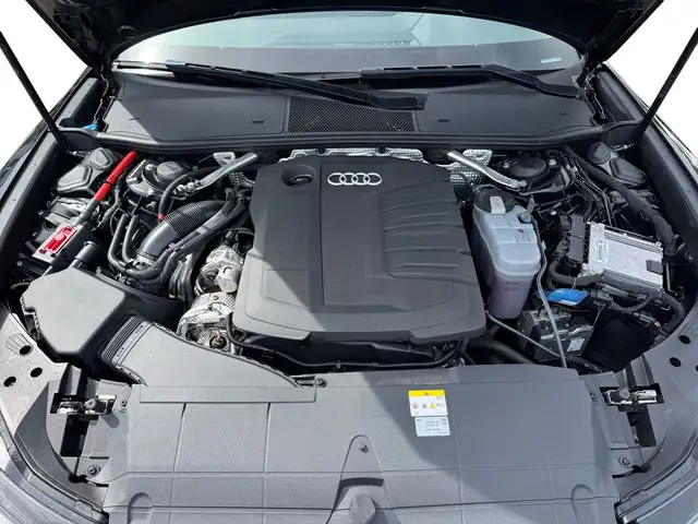 Audi A6 view 12
