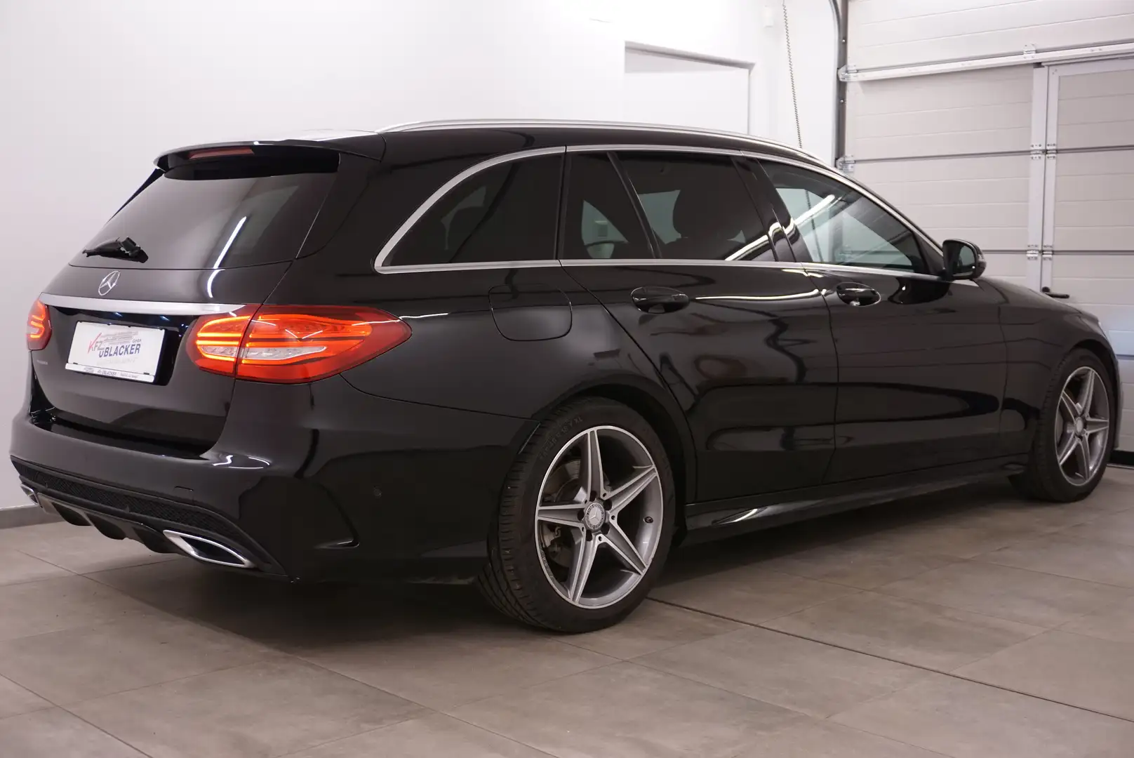 Mercedes-Benz C 180 T BlueTec// AMG Paket // Anhängervorrichtung// Schwarz - 2