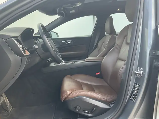 Volvo S60 view 15