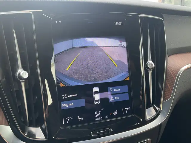 Volvo S60 view 7