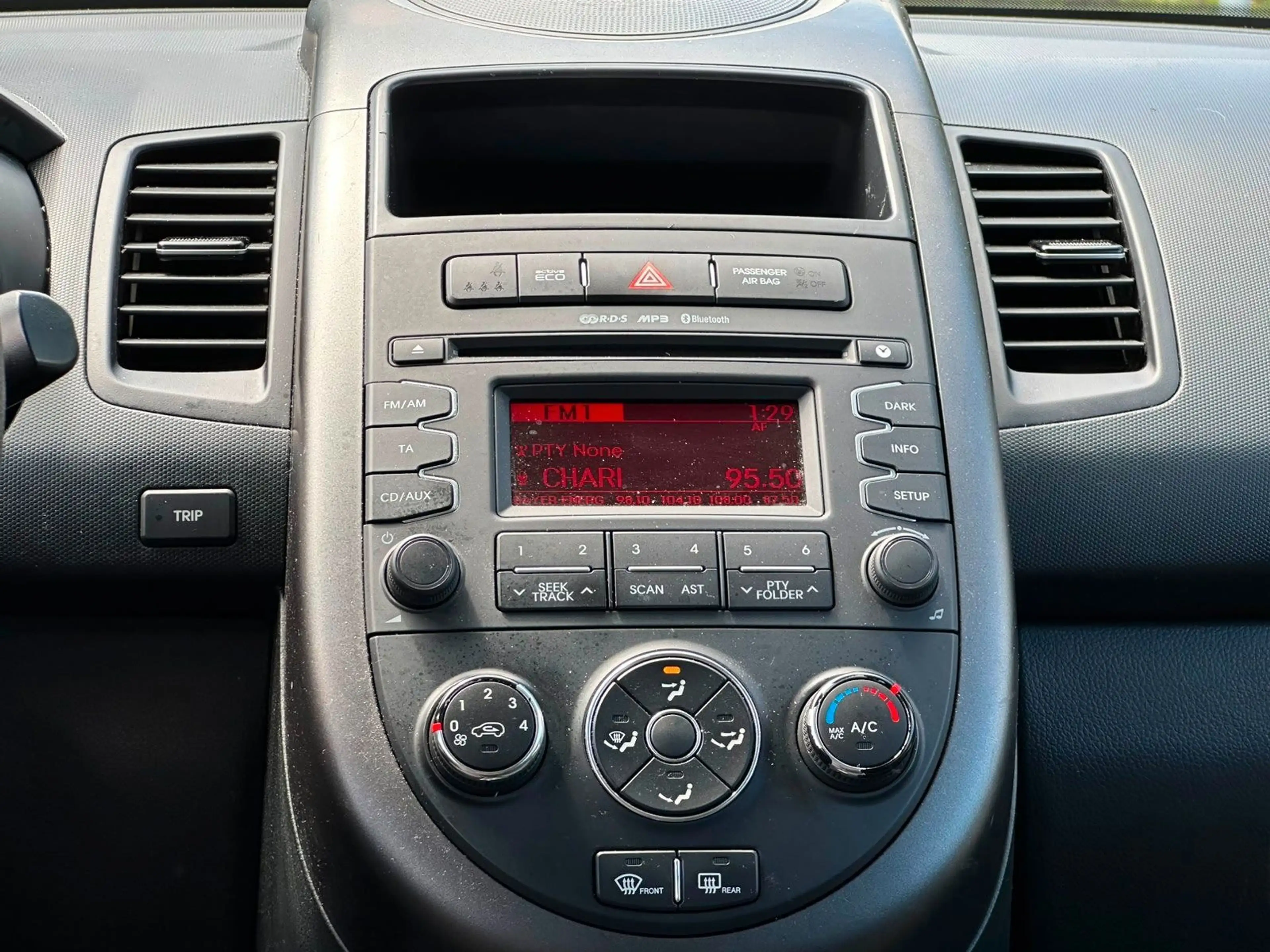 Kia Soul Soul Edition 7 1. Hand. Automatik. SHZ. BT — photo 11