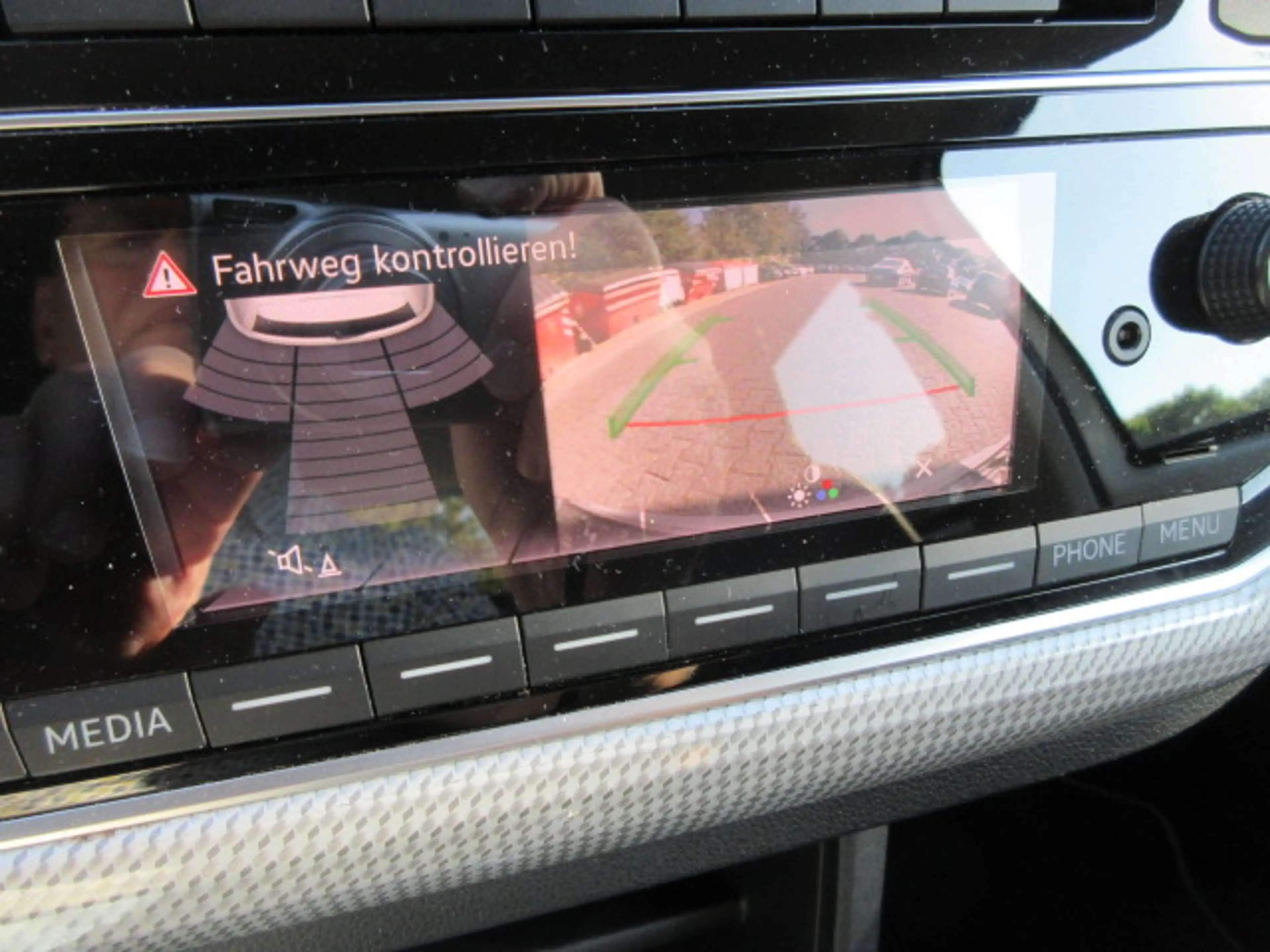 Volkswagen e-up! Style "Plus" Automatik NAVIV. KAMERA GRA ALU APS SITZHEIZUNG CLIMATRONIC — photo 11