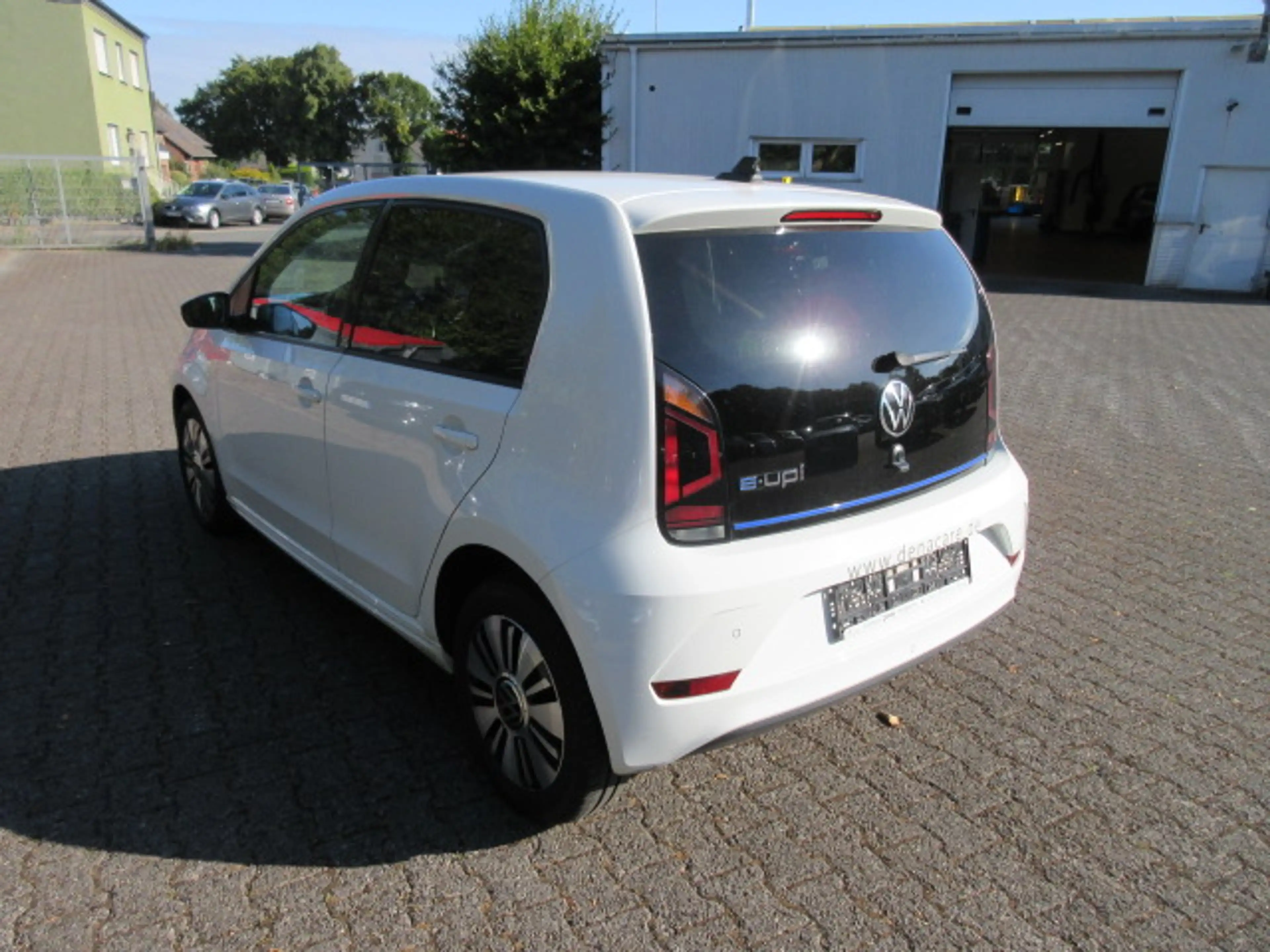 Volkswagen e-up! Style "Plus" Automatik NAVIV. KAMERA GRA ALU APS SITZHEIZUNG CLIMATRONIC — photo 3